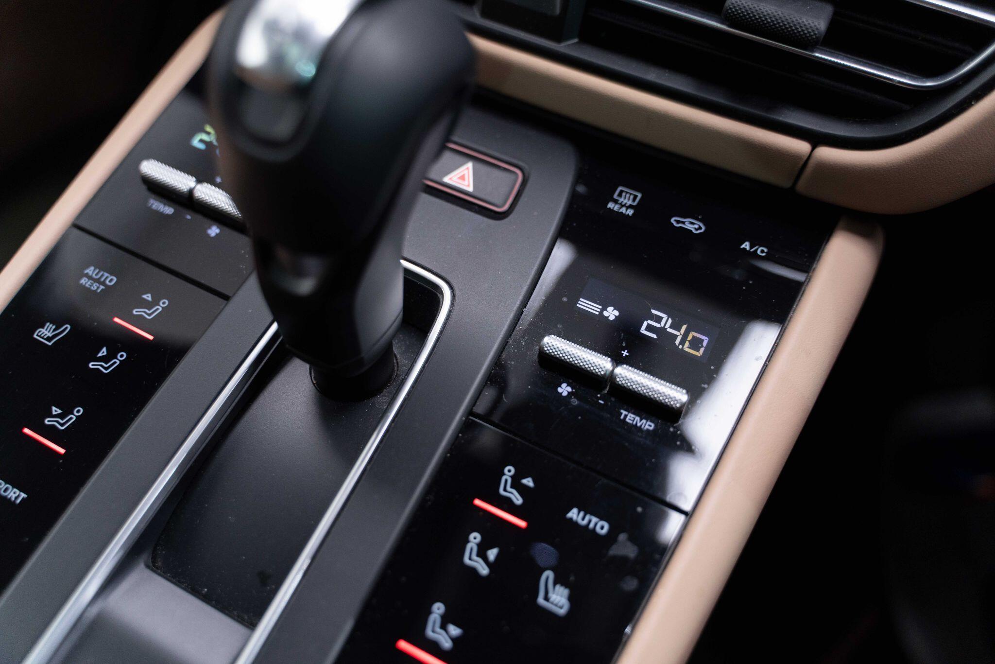 Porsche Macan - Image 27