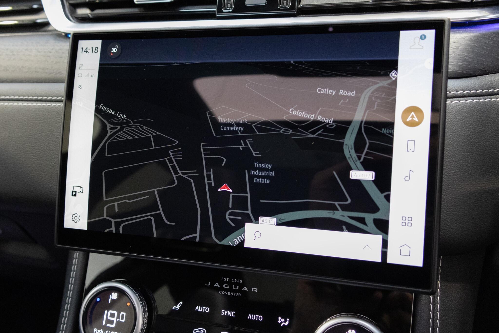 Jaguar F-Pace - Image 18