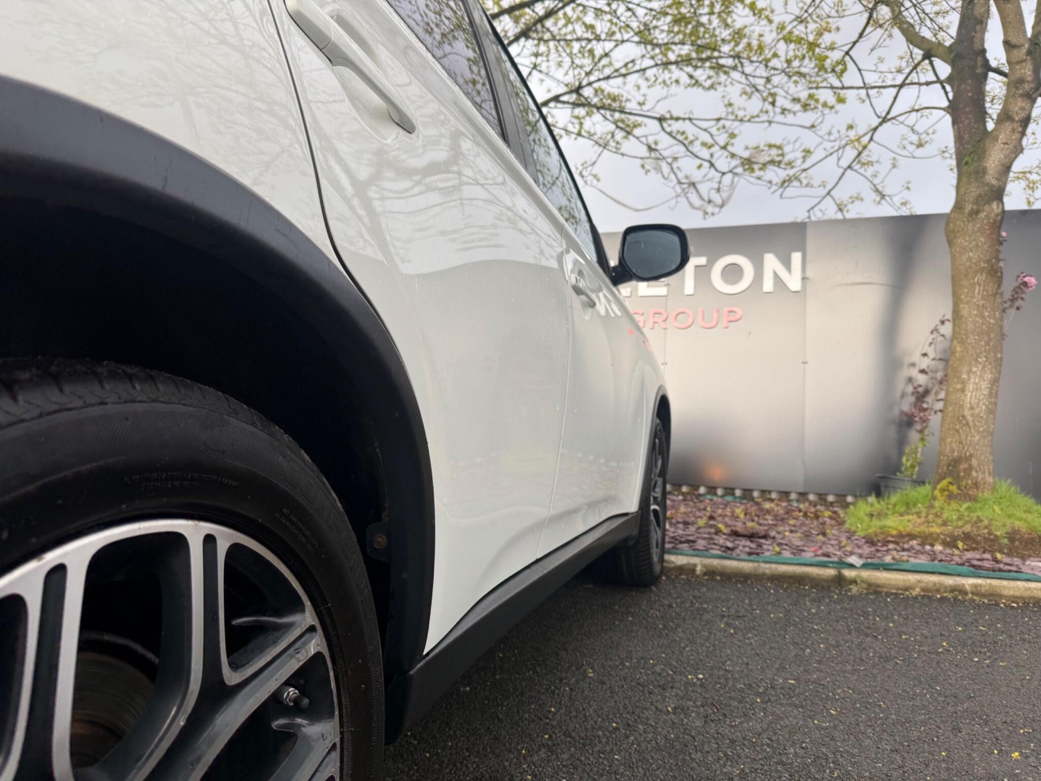 Mitsubishi Outlander - Image 18