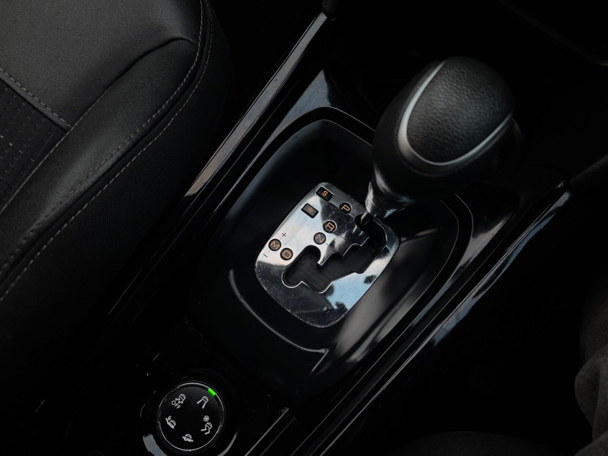 Peugeot 2008 - Image 25