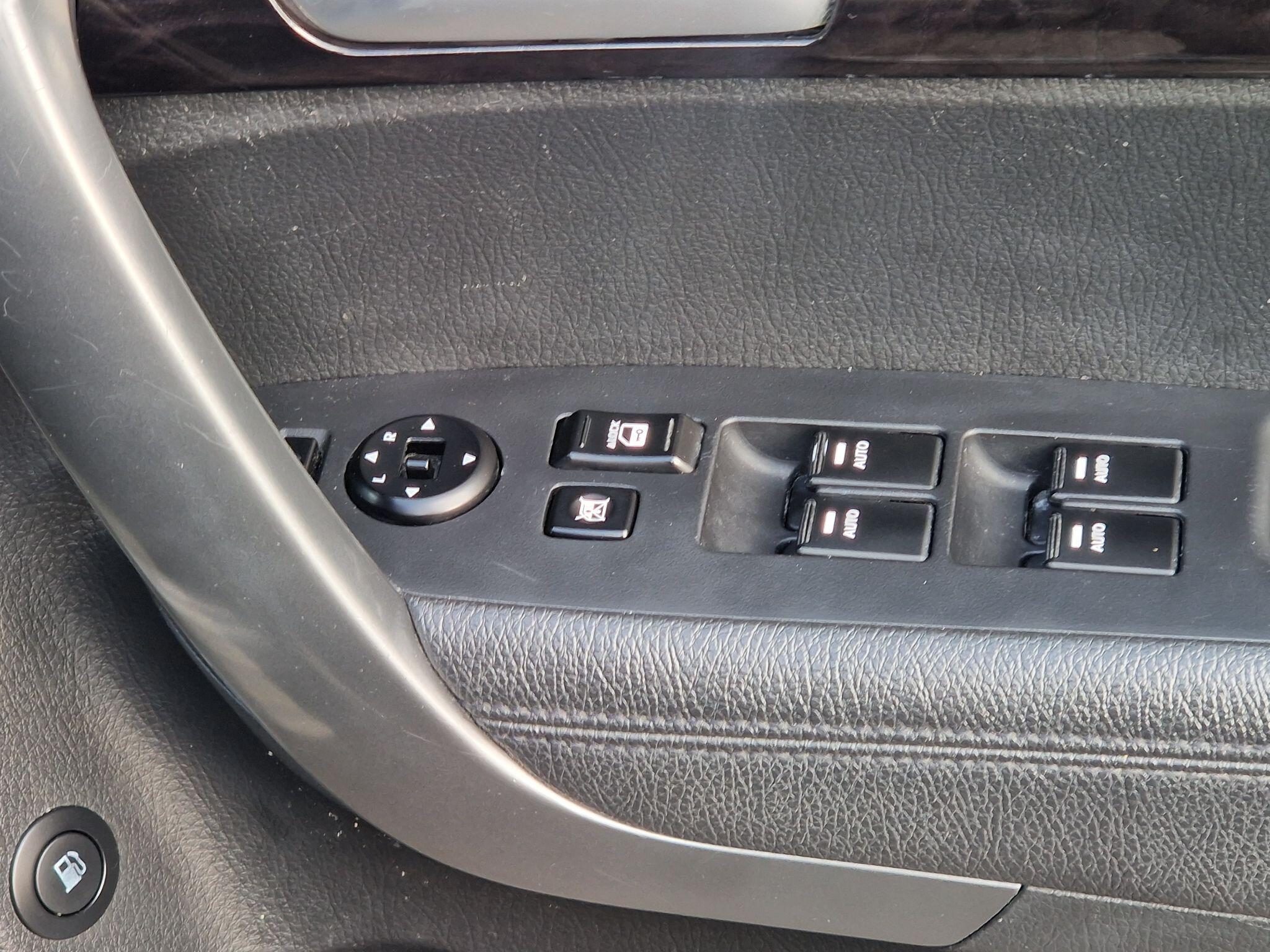 Kia Sorento - Image 32