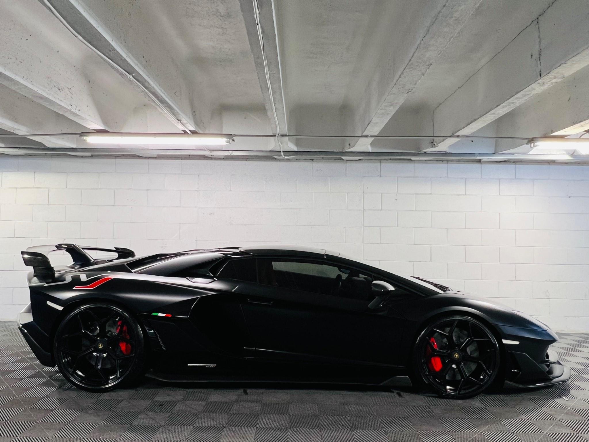 Lamborghini Aventador - Image 16