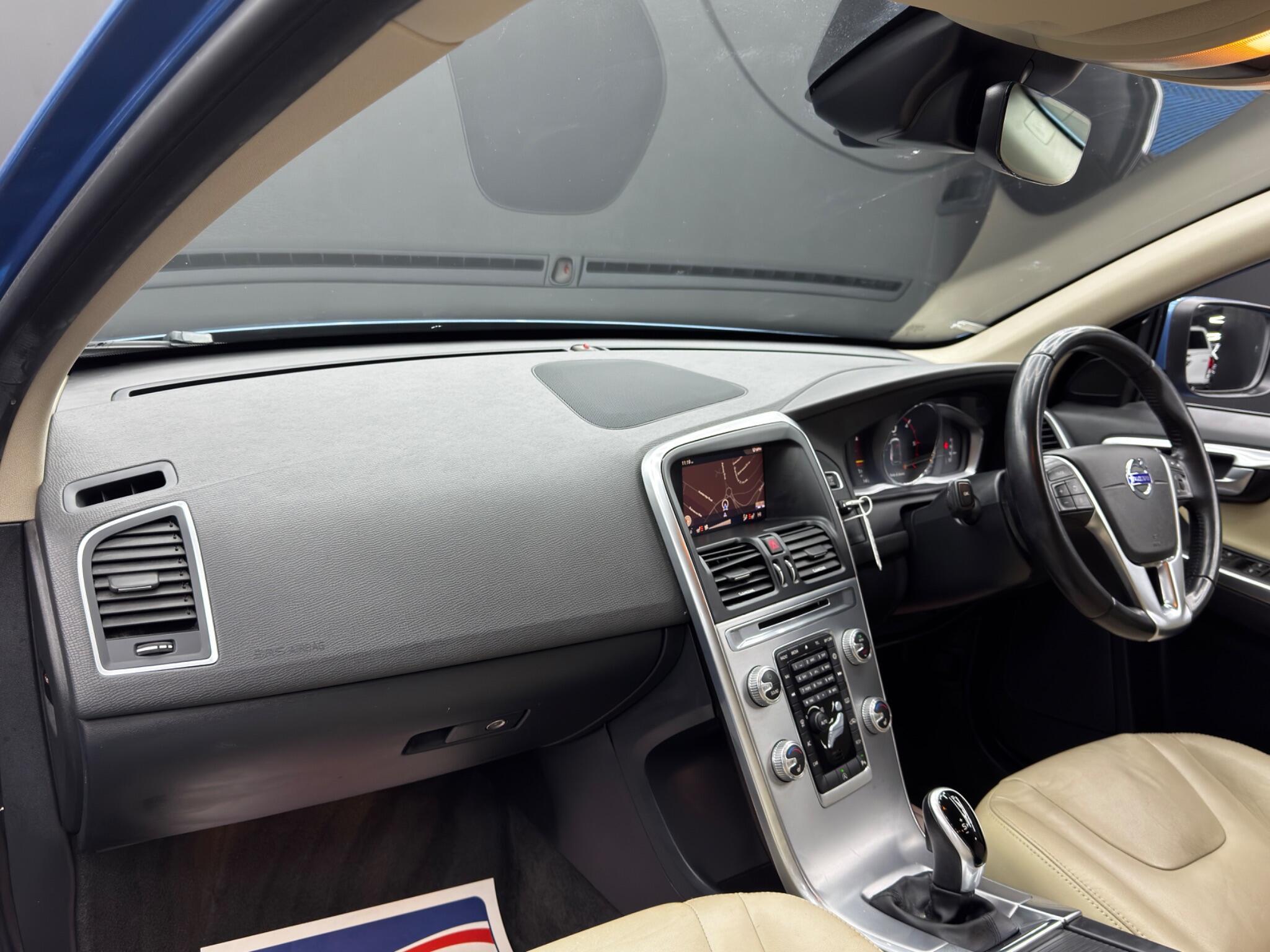 Volvo XC60 - Image 11