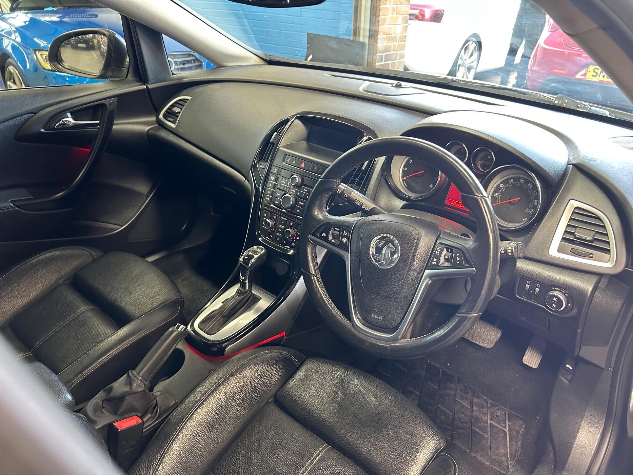 Vauxhall Astra - Image 11
