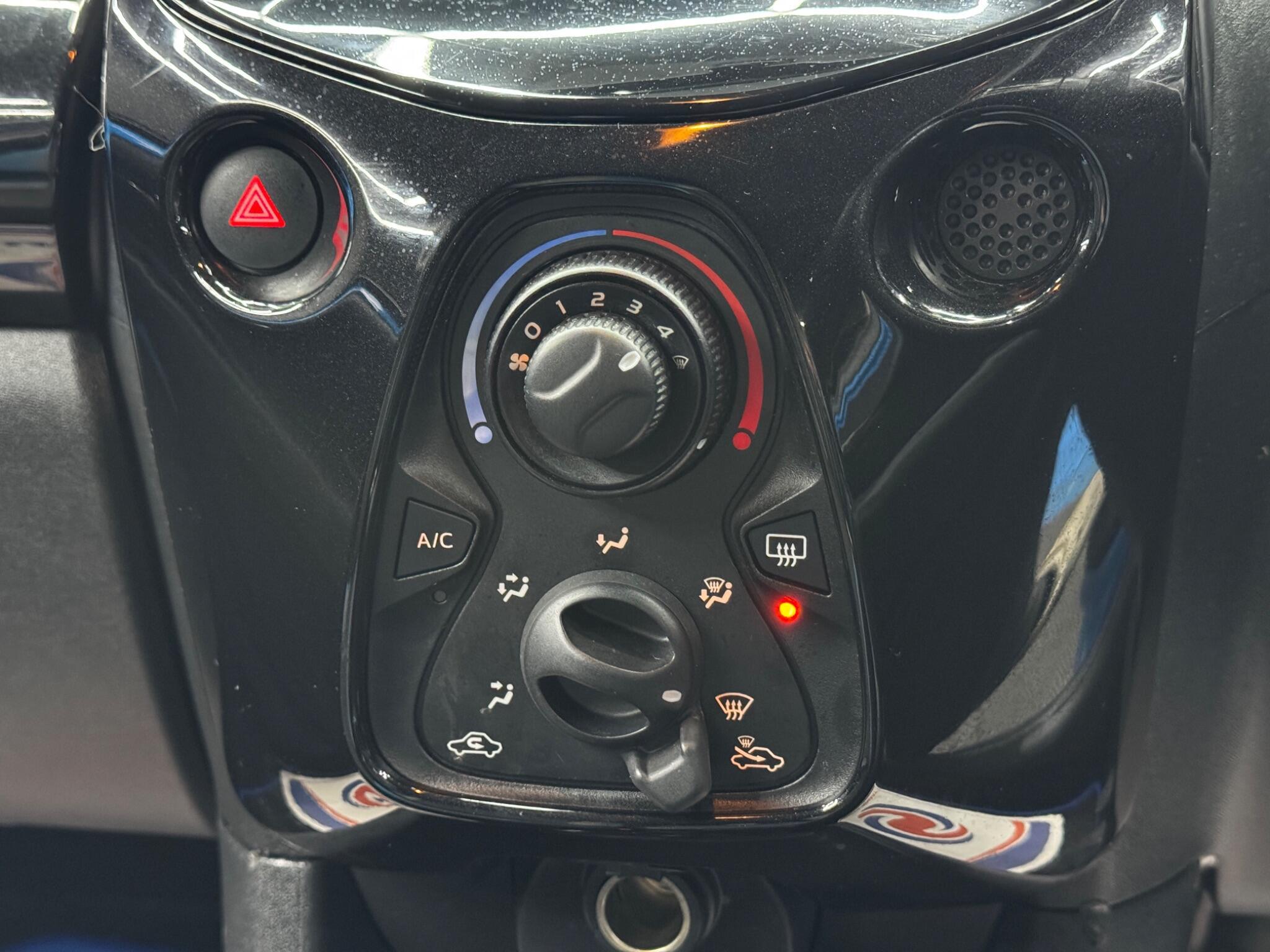 Toyota Aygo - Image 27