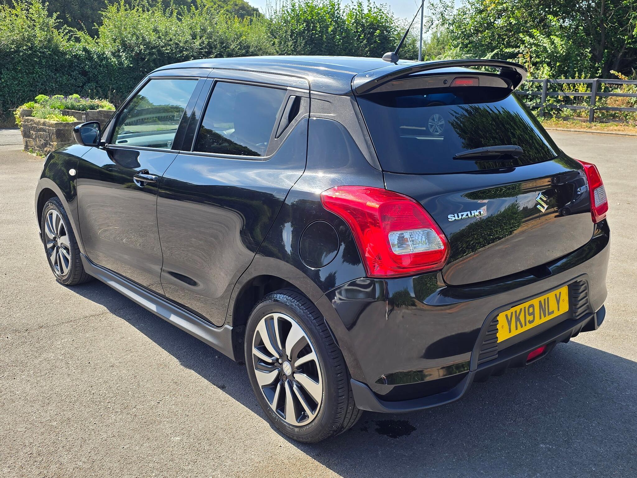 Suzuki Swift - Image 14