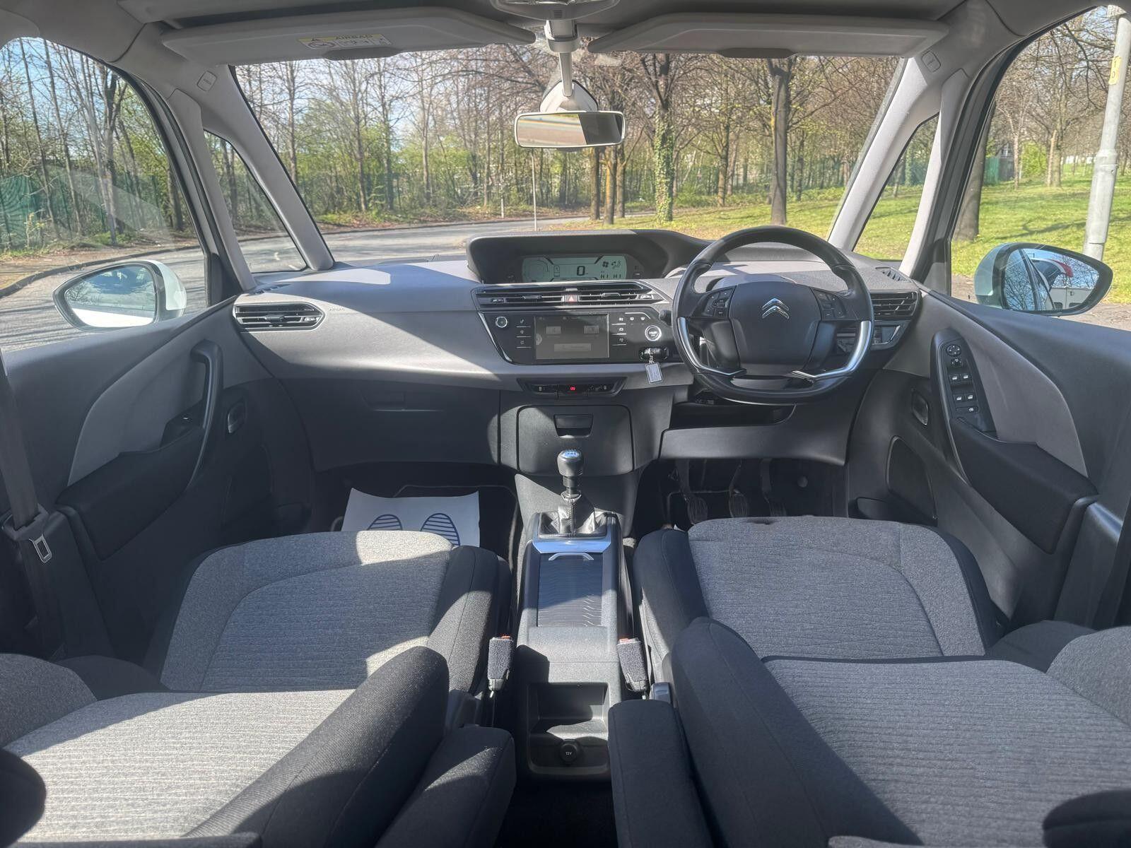 Citroen C4 Picasso - Image 20