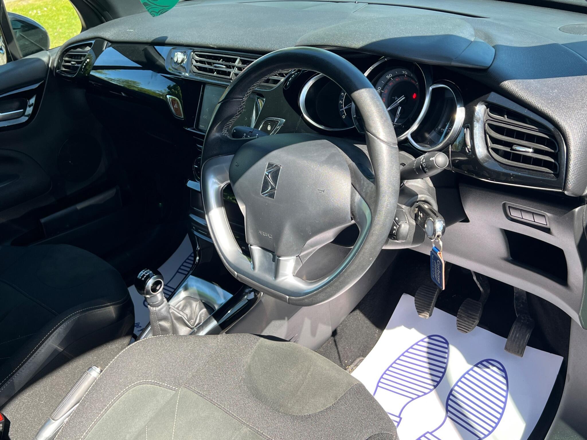 DS AUTOMOBILES DS 3 - Image 13