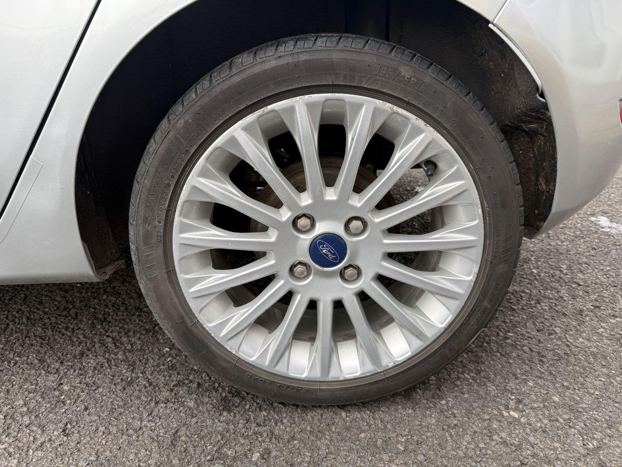 Ford Fiesta - Image 70