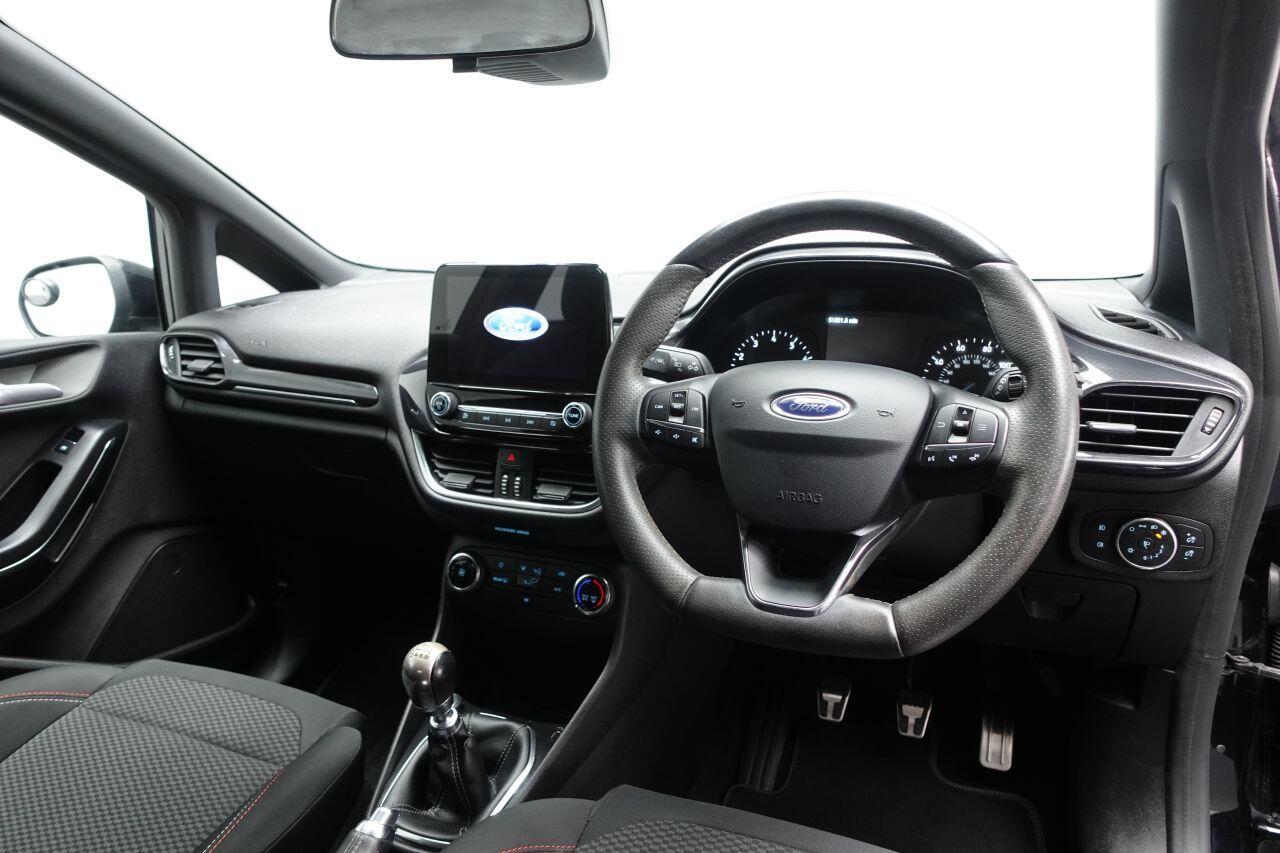 Ford Fiesta - Image 15