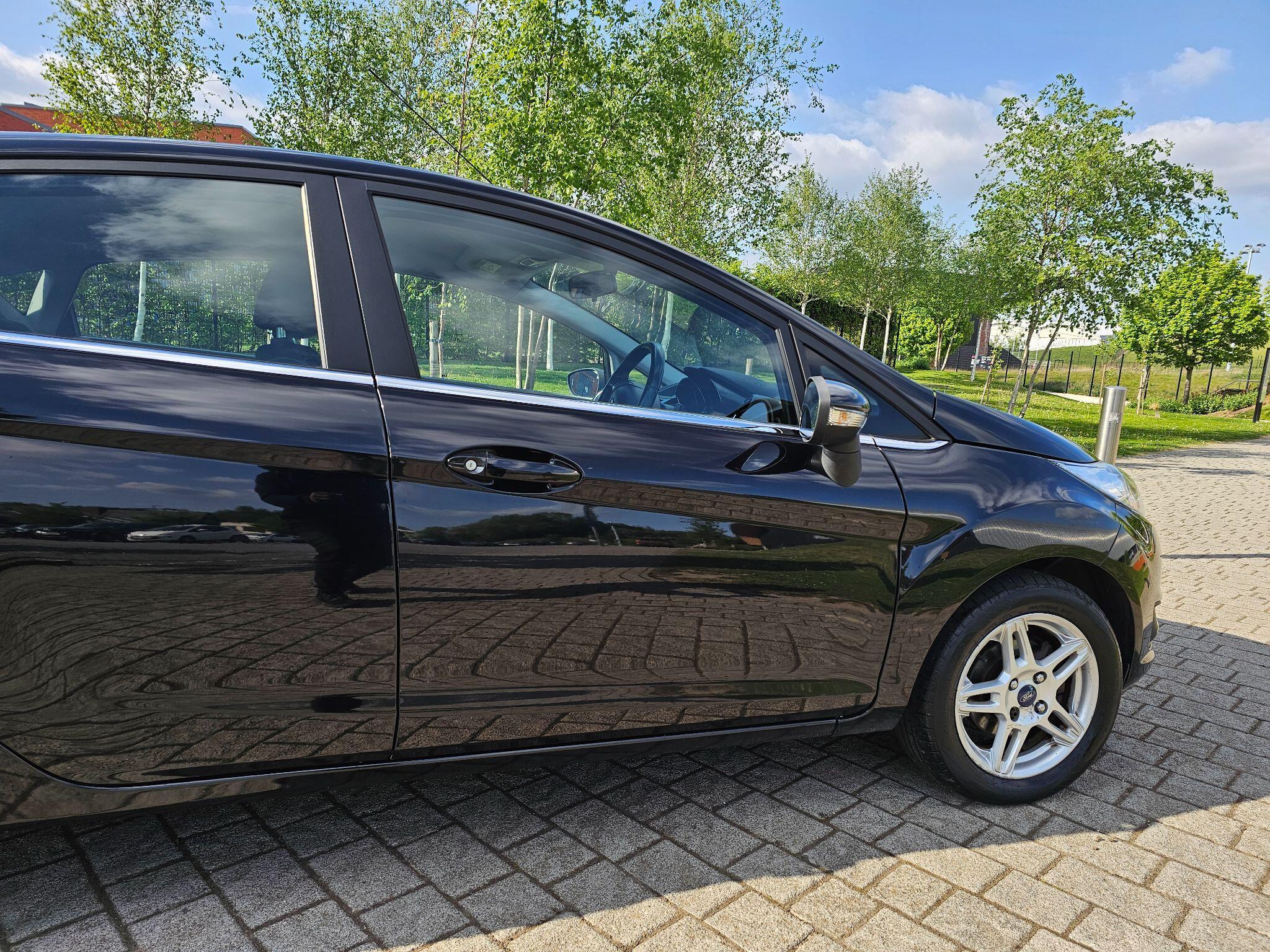 Ford Fiesta - Image 4