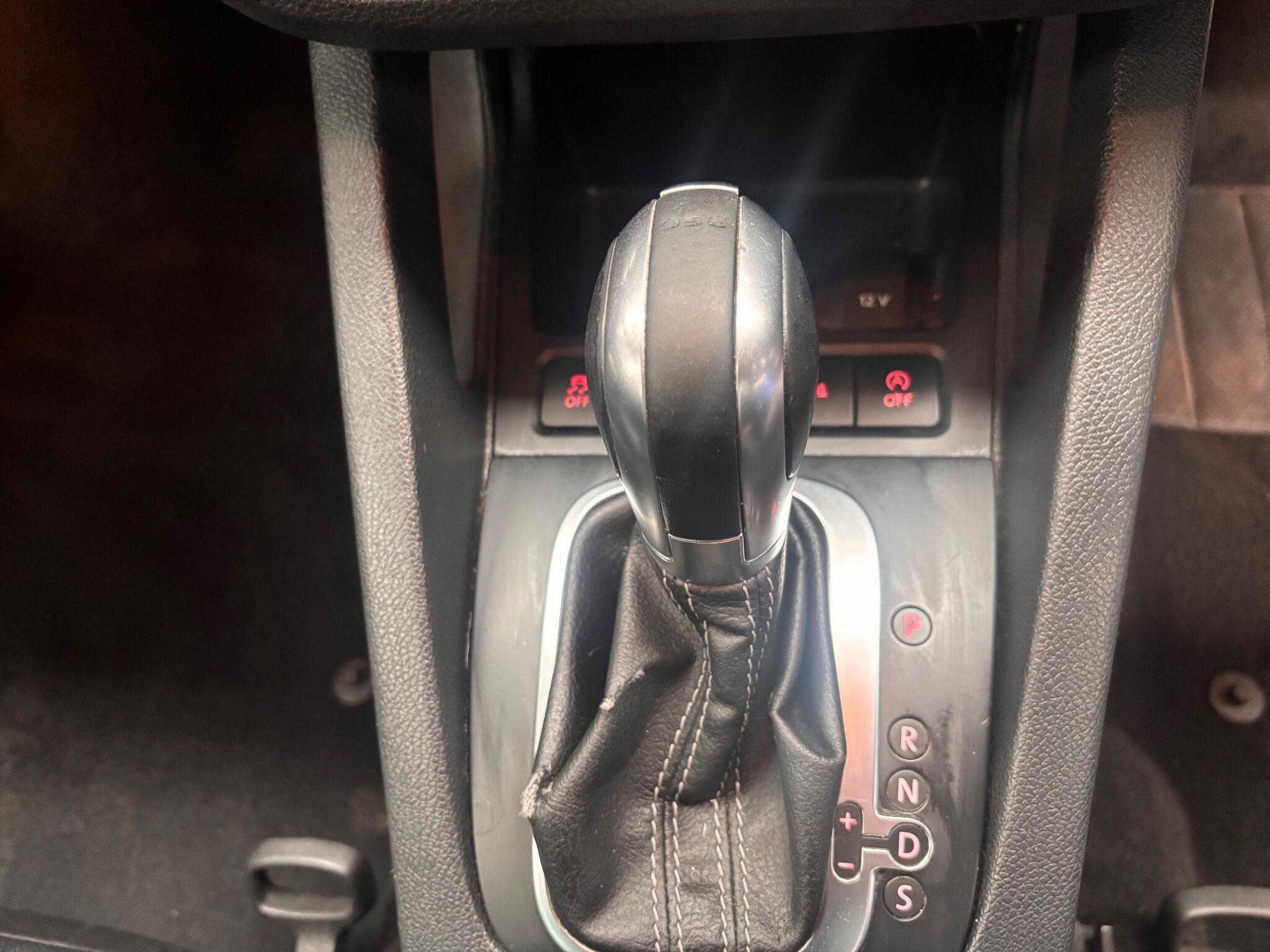 Volkswagen Scirocco - Image 17