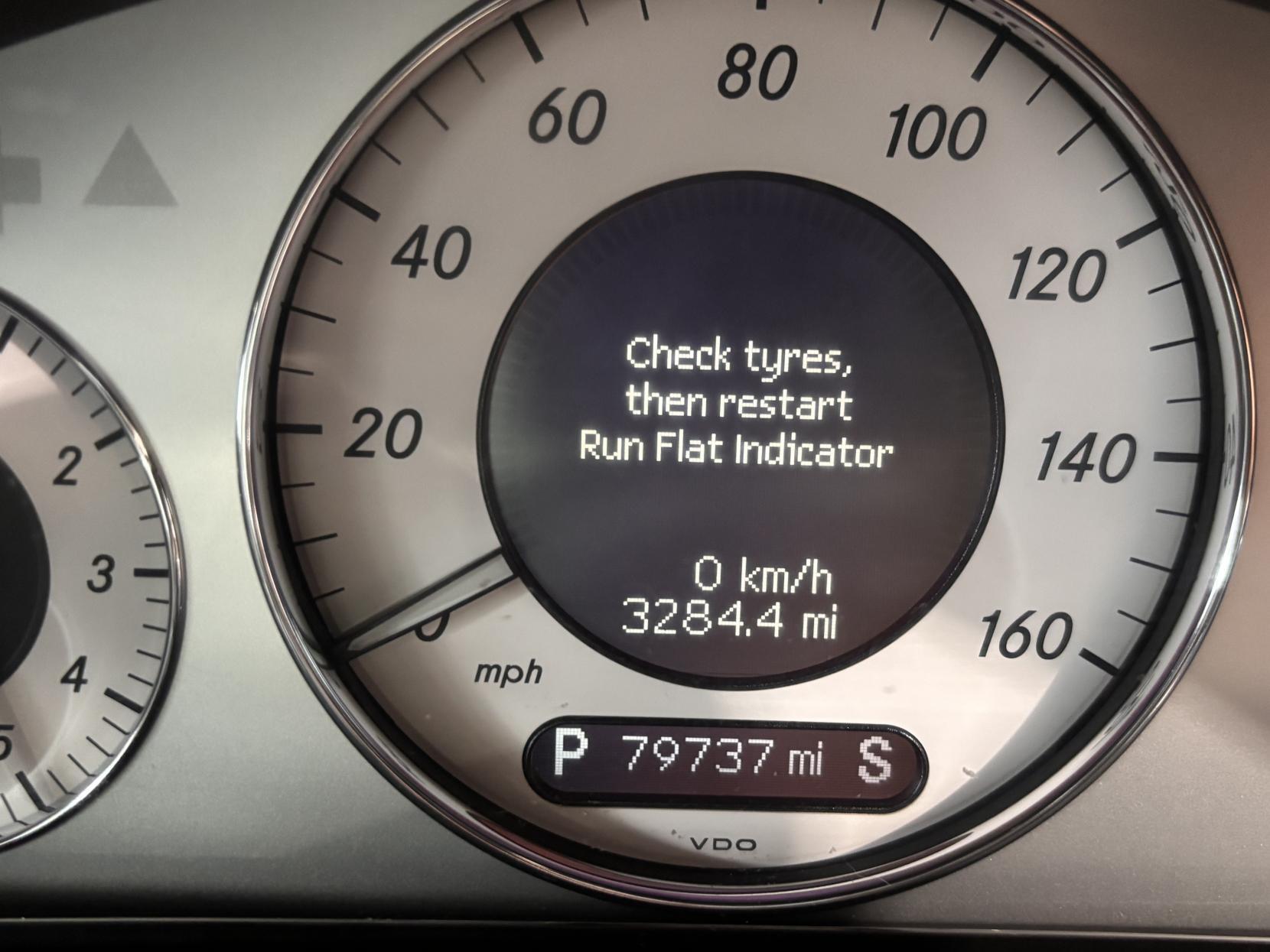 Mercedes CLK - Image 17