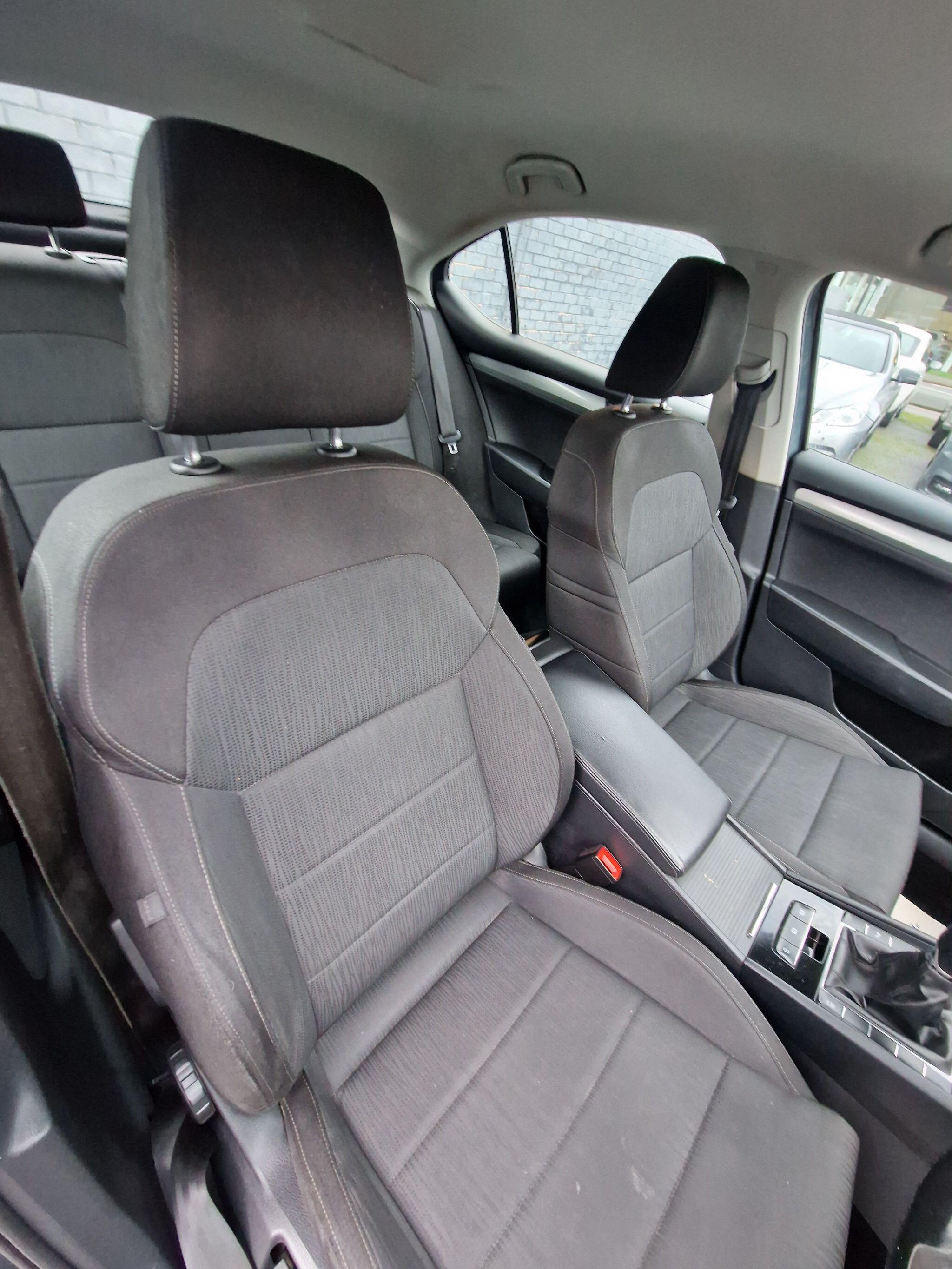 Skoda Superb - Image 28