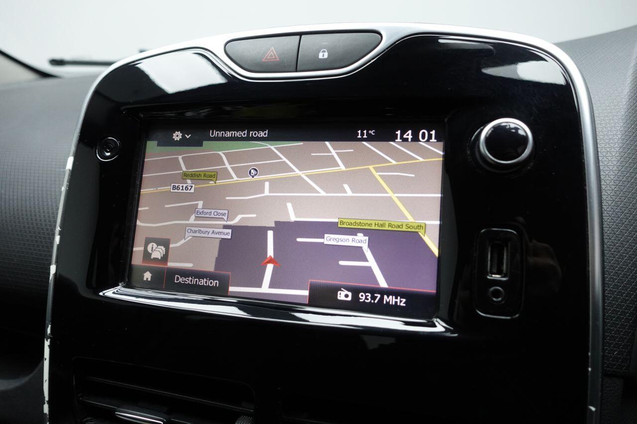 Renault Clio - Image 2