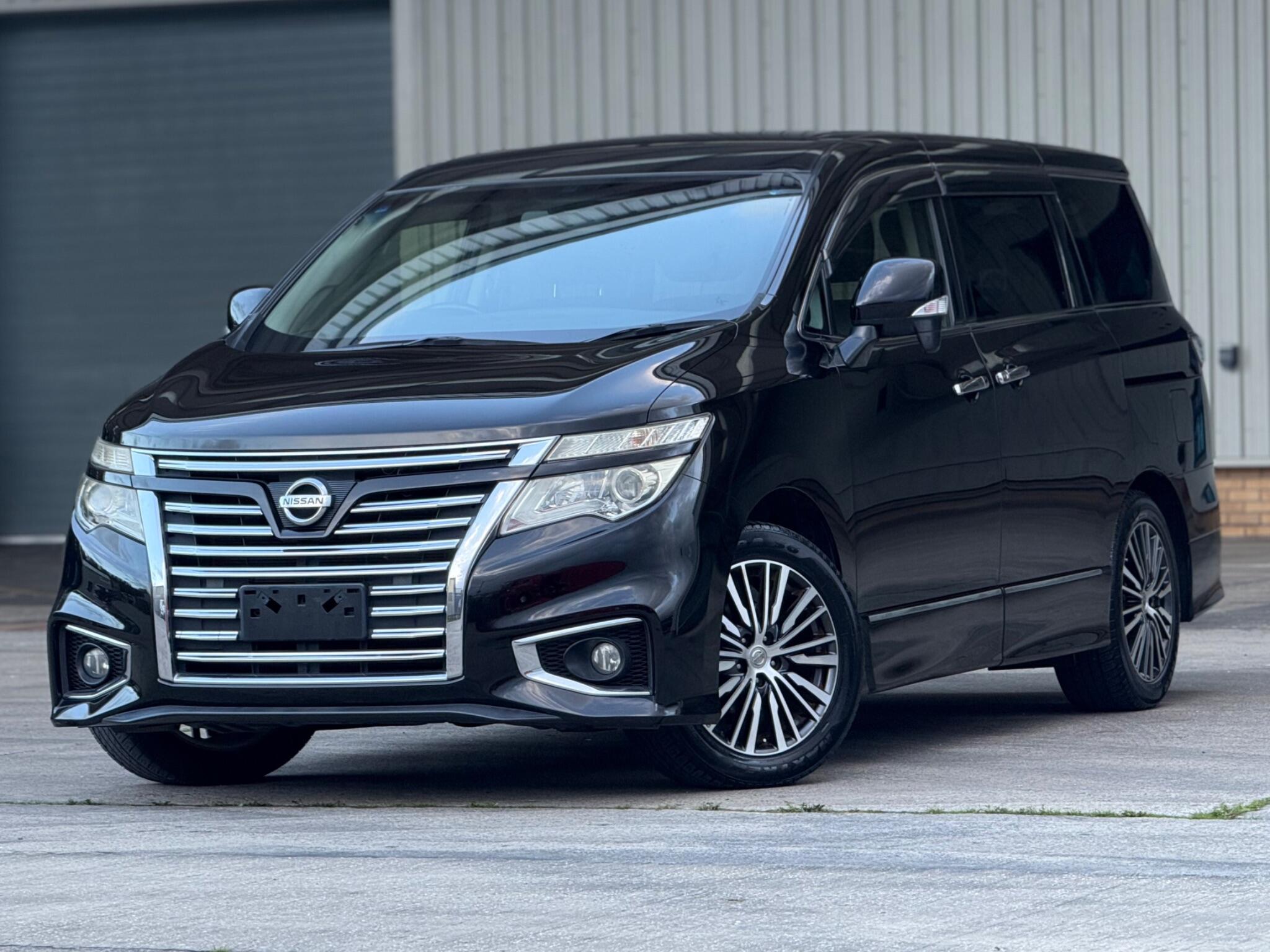 Nissan Elgrand - Image 6