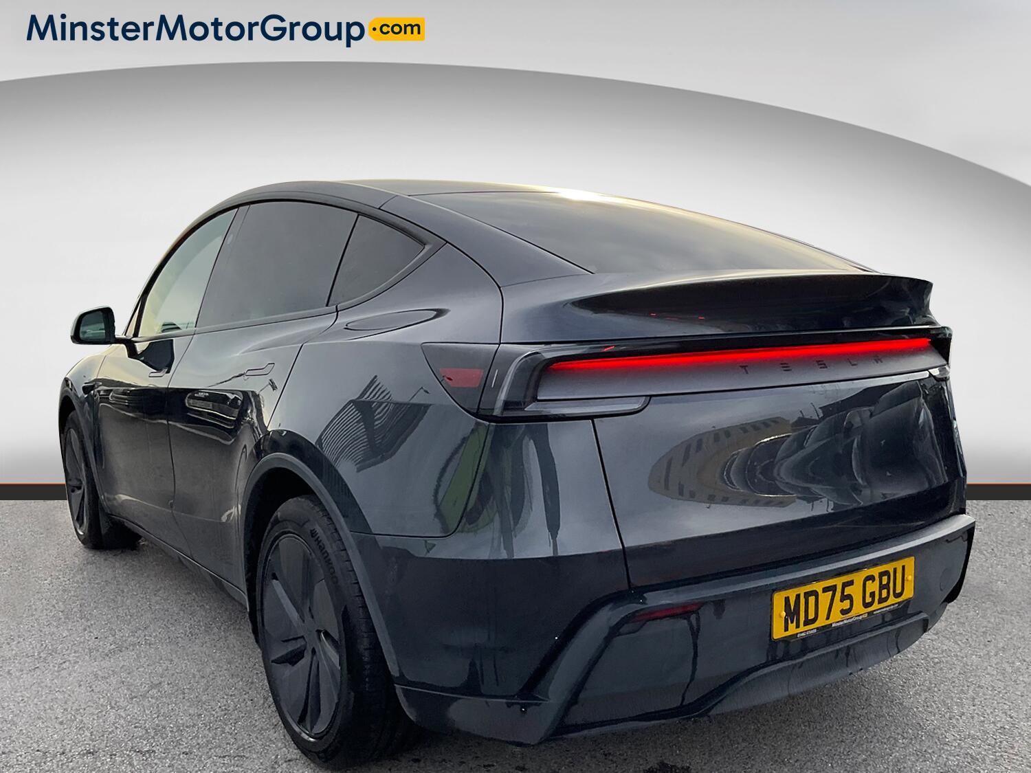 Tesla Model Y - Image 4