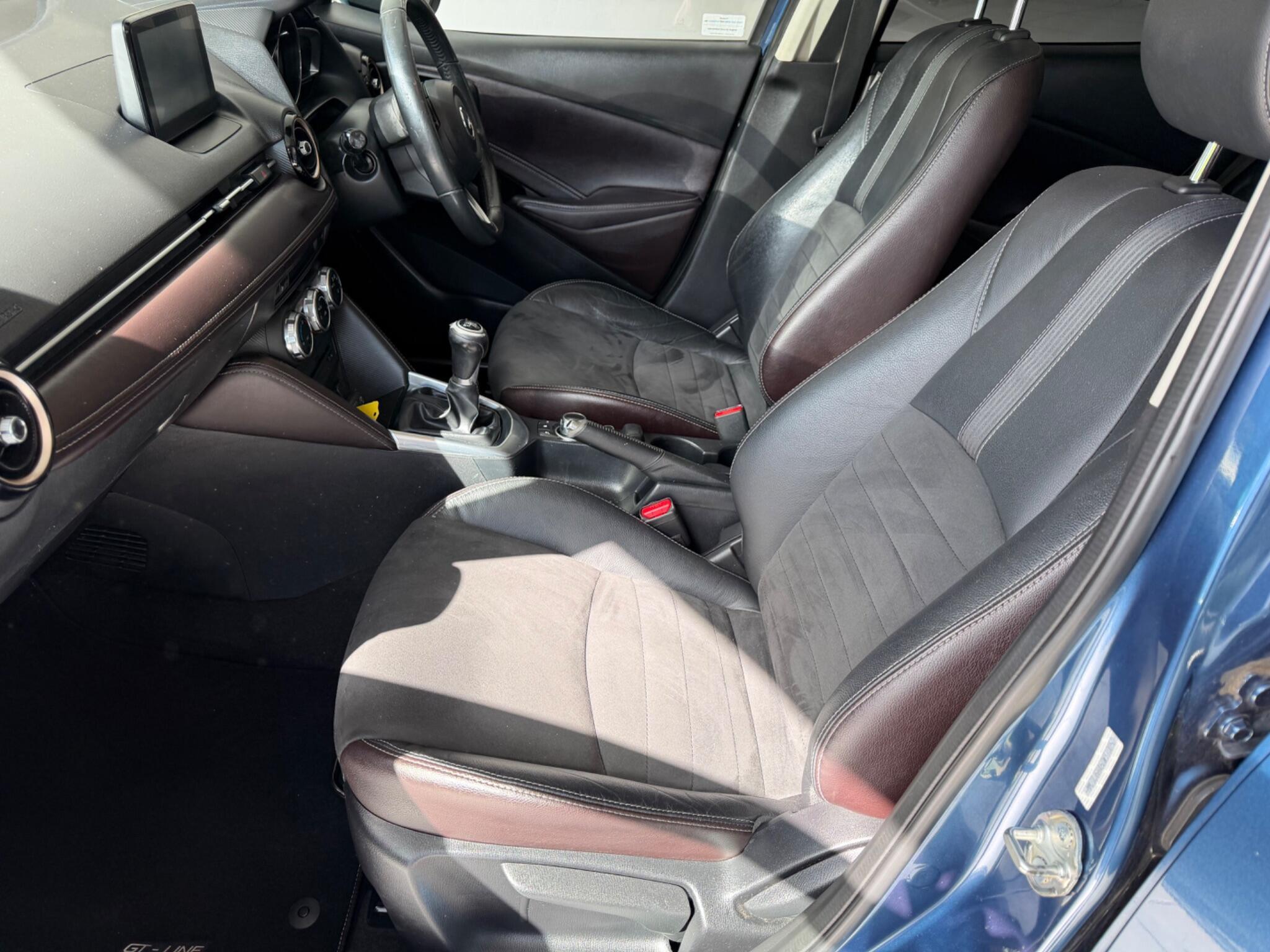 Mazda MAZDA2 - Image 10