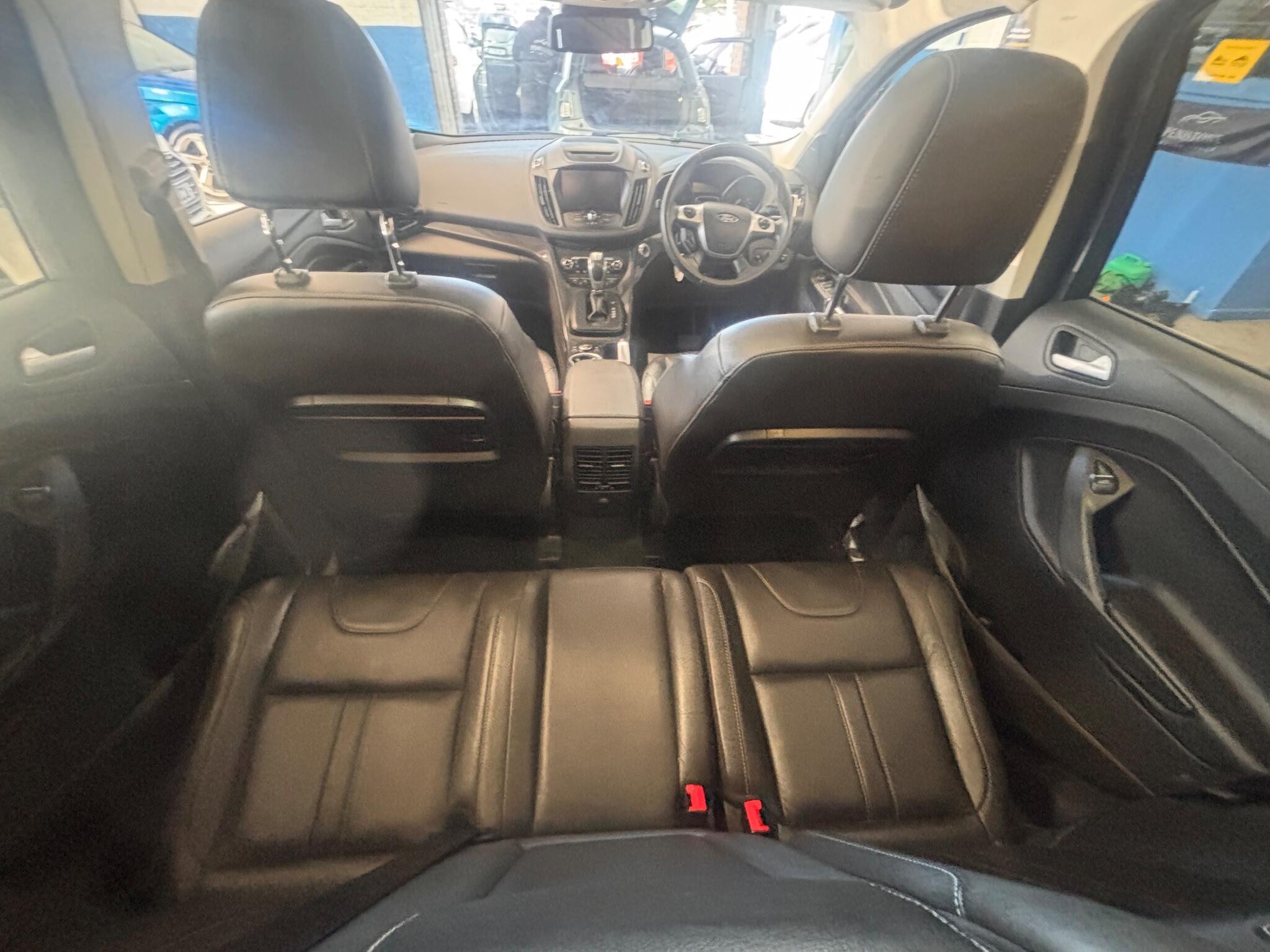 Ford Kuga - Image 28