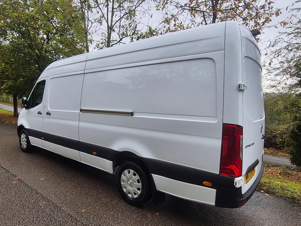 Mercedes Sprinter - Image 5