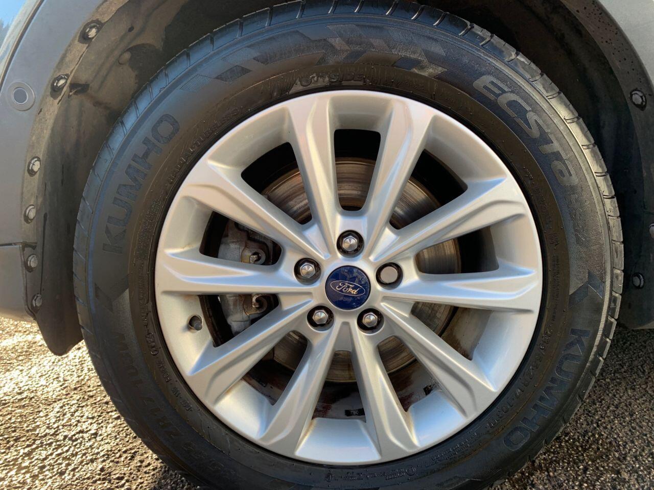 Ford Kuga - Image 10