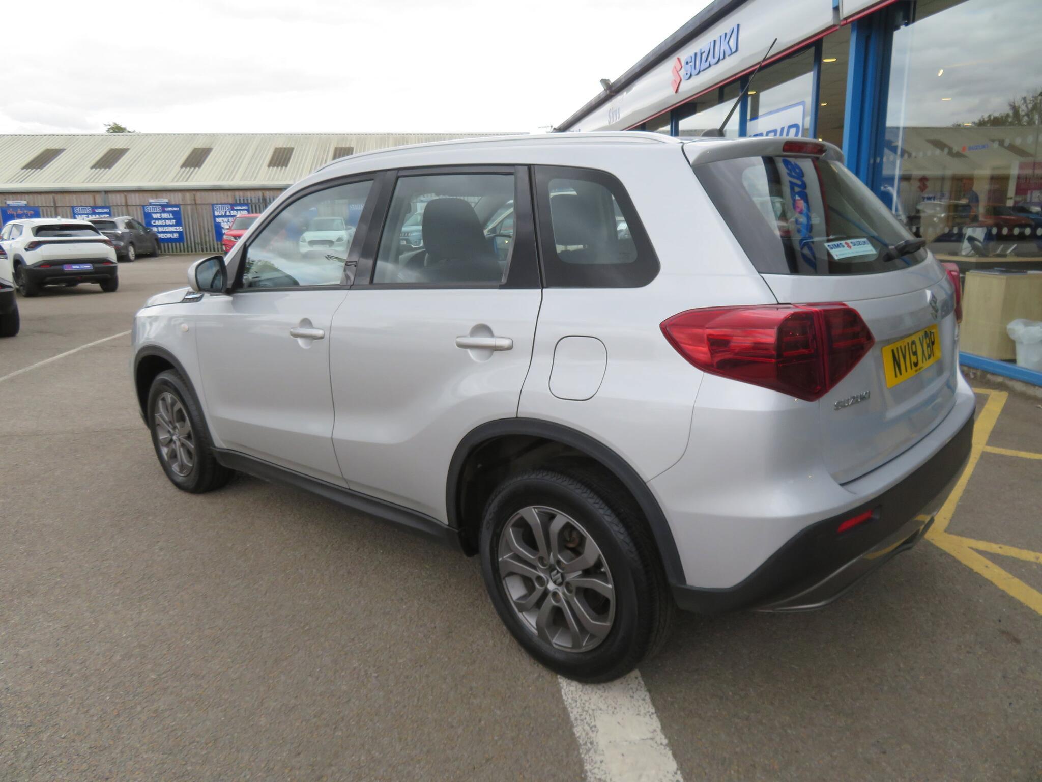 Suzuki Vitara - Image 7