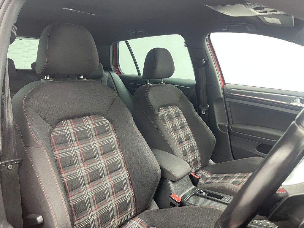 Volkswagen Golf - Image 2