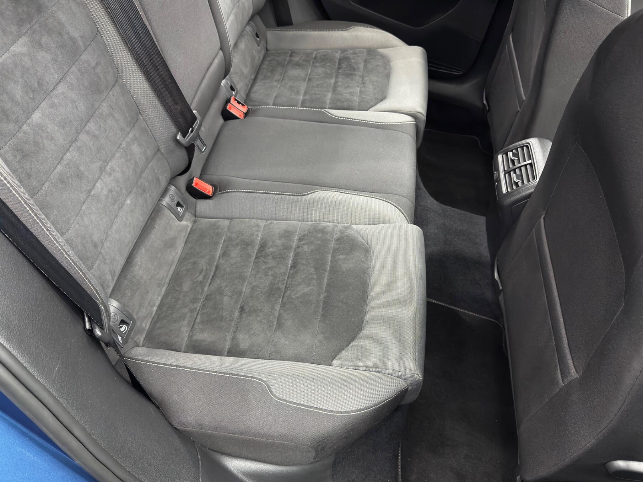 Volkswagen Golf - Image 16