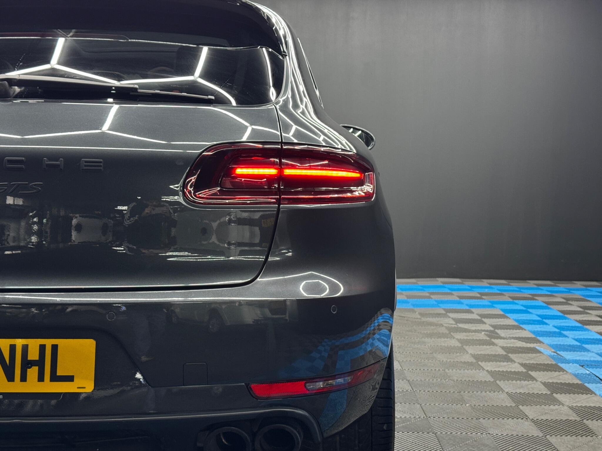 Porsche Macan - Image 48