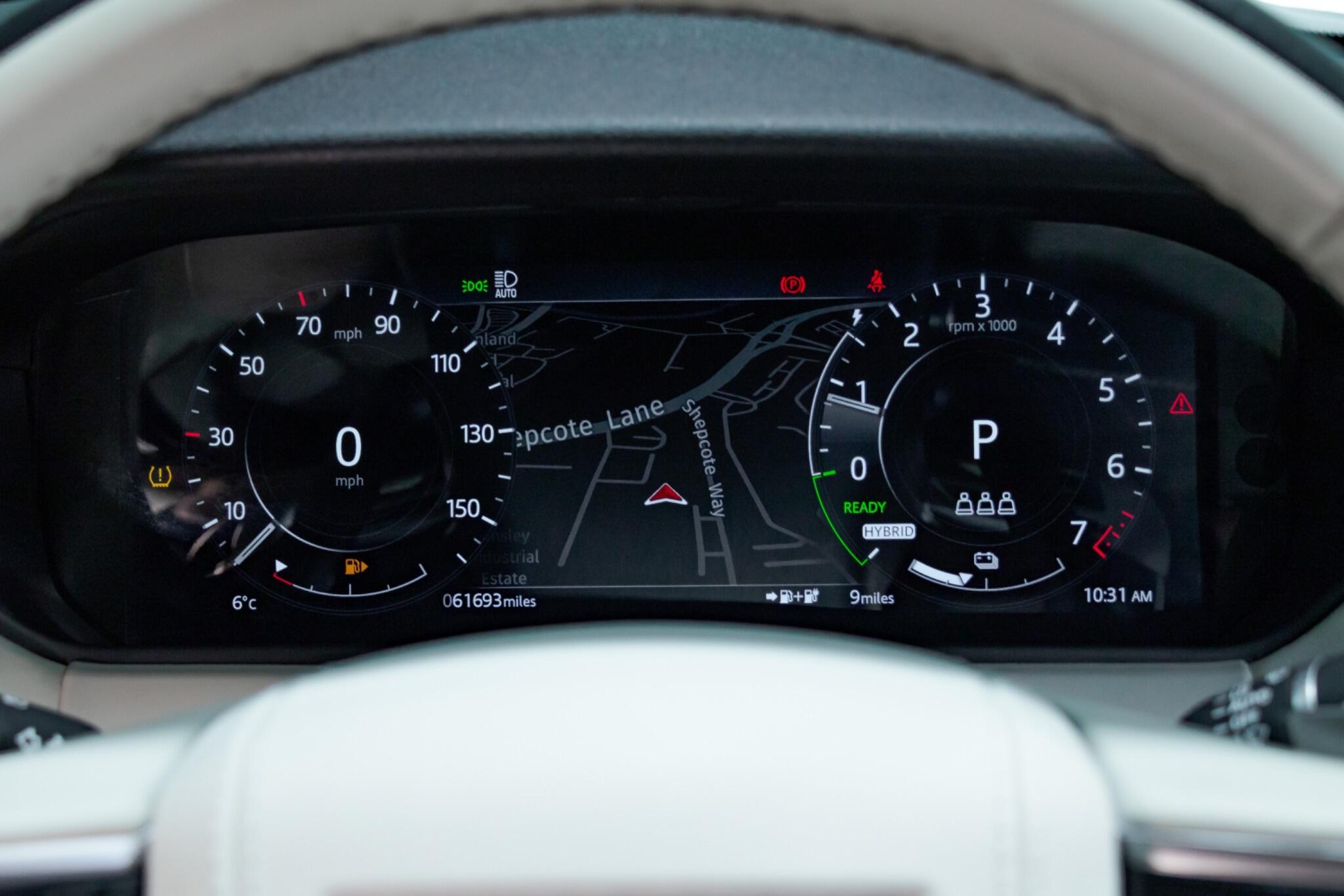 Land Rover Range Rover Velar - Image 25