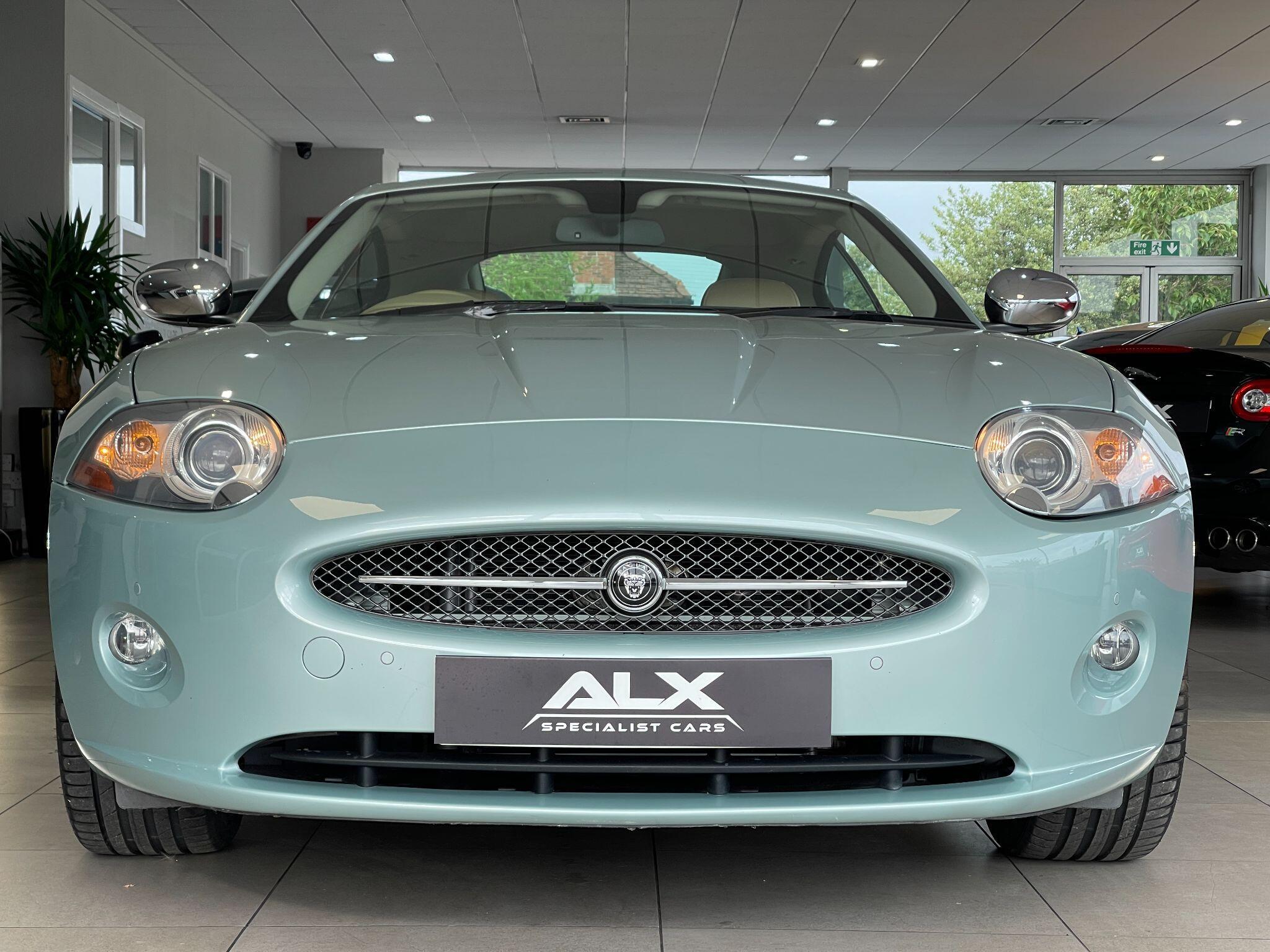 Jaguar XK - Image 7