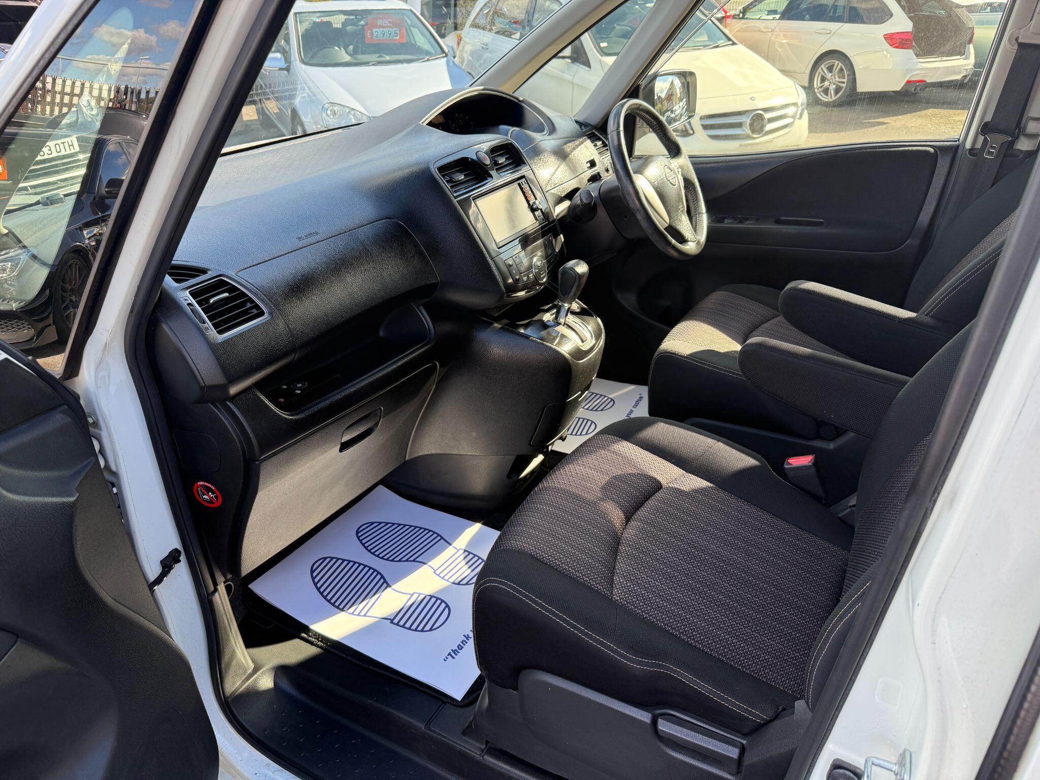 Nissan Serena - Image 29