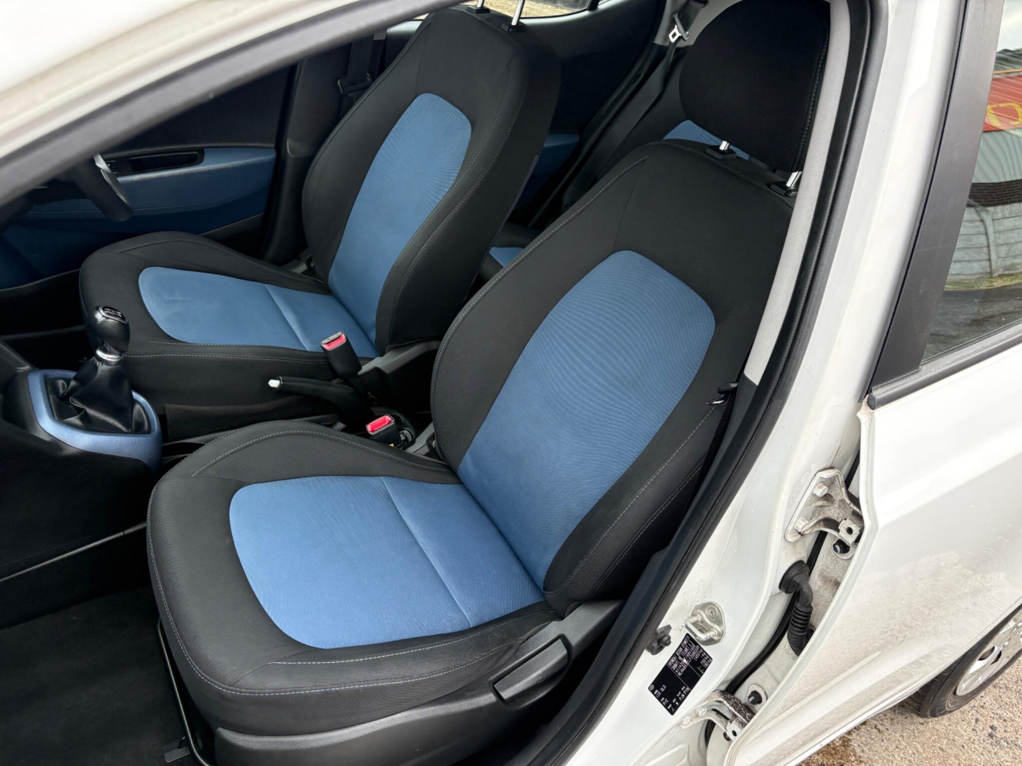 Hyundai i10 - Image 17
