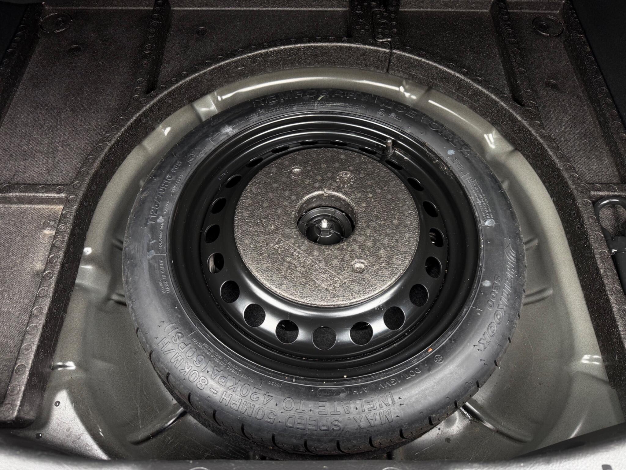 Ford Focus - Image 13