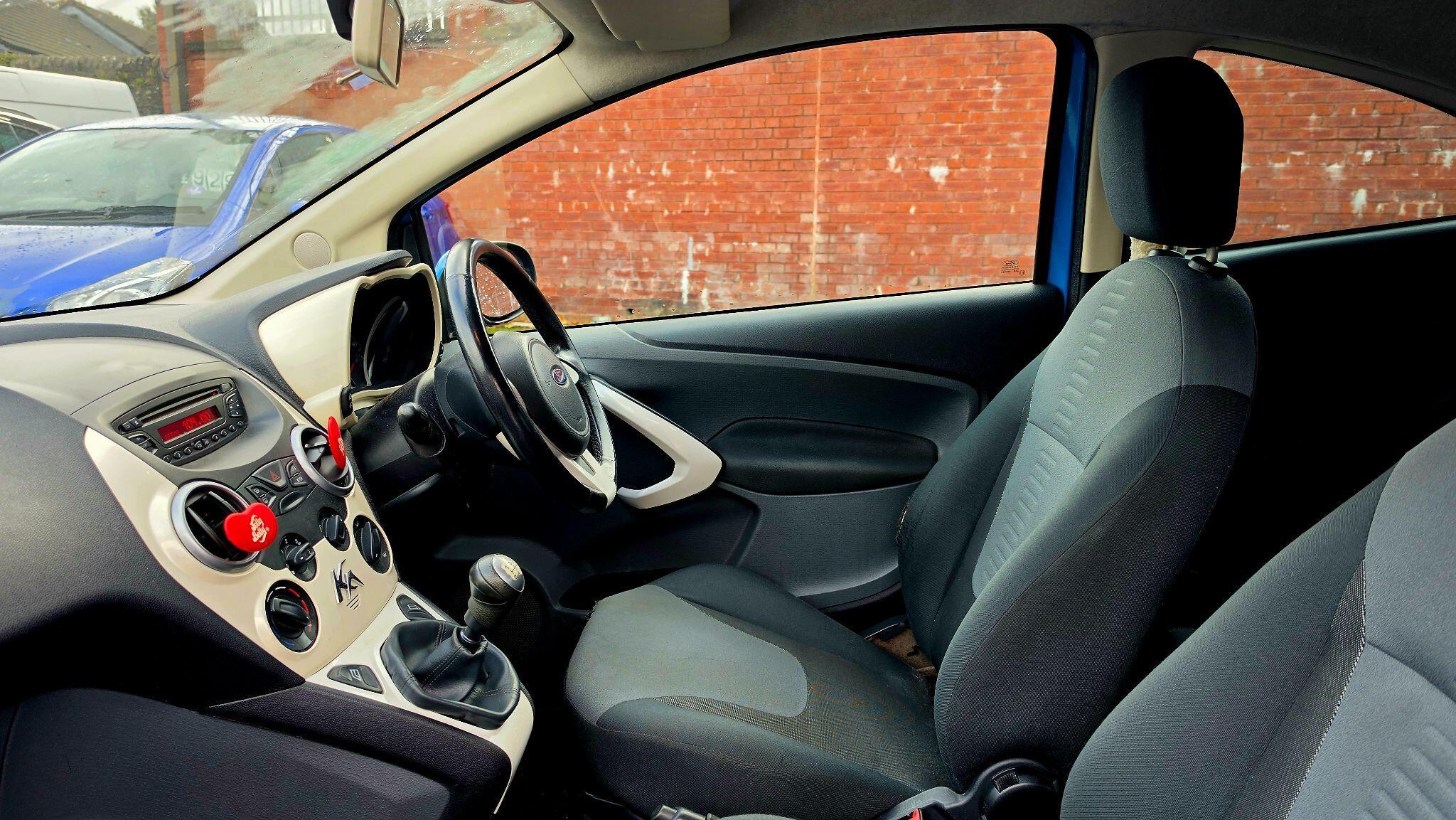 Ford KA - Image 12