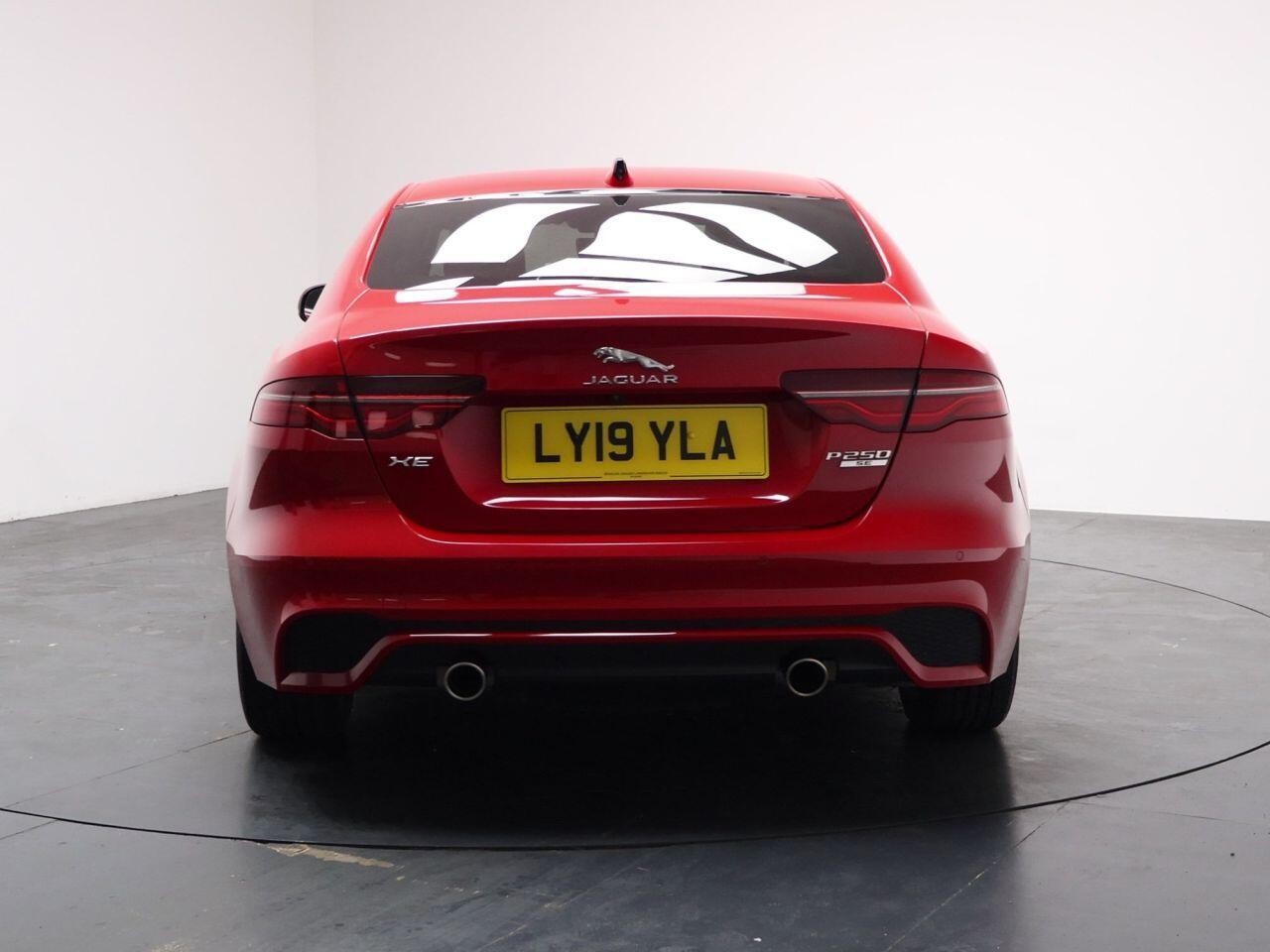 Jaguar XE - Image 10