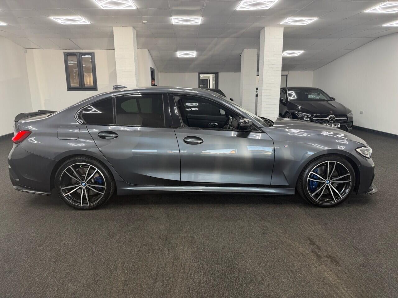 BMW 3 Series - Image 3