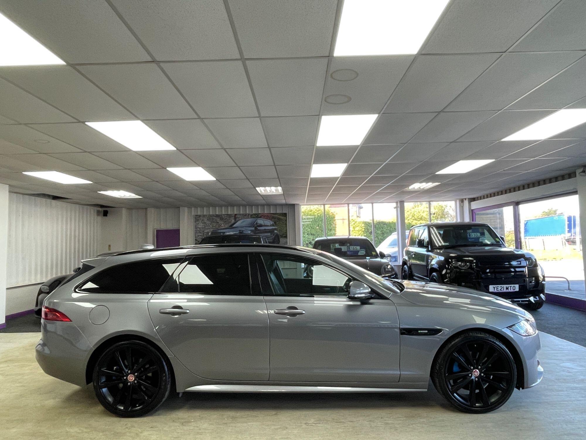 Jaguar XF - Image 12