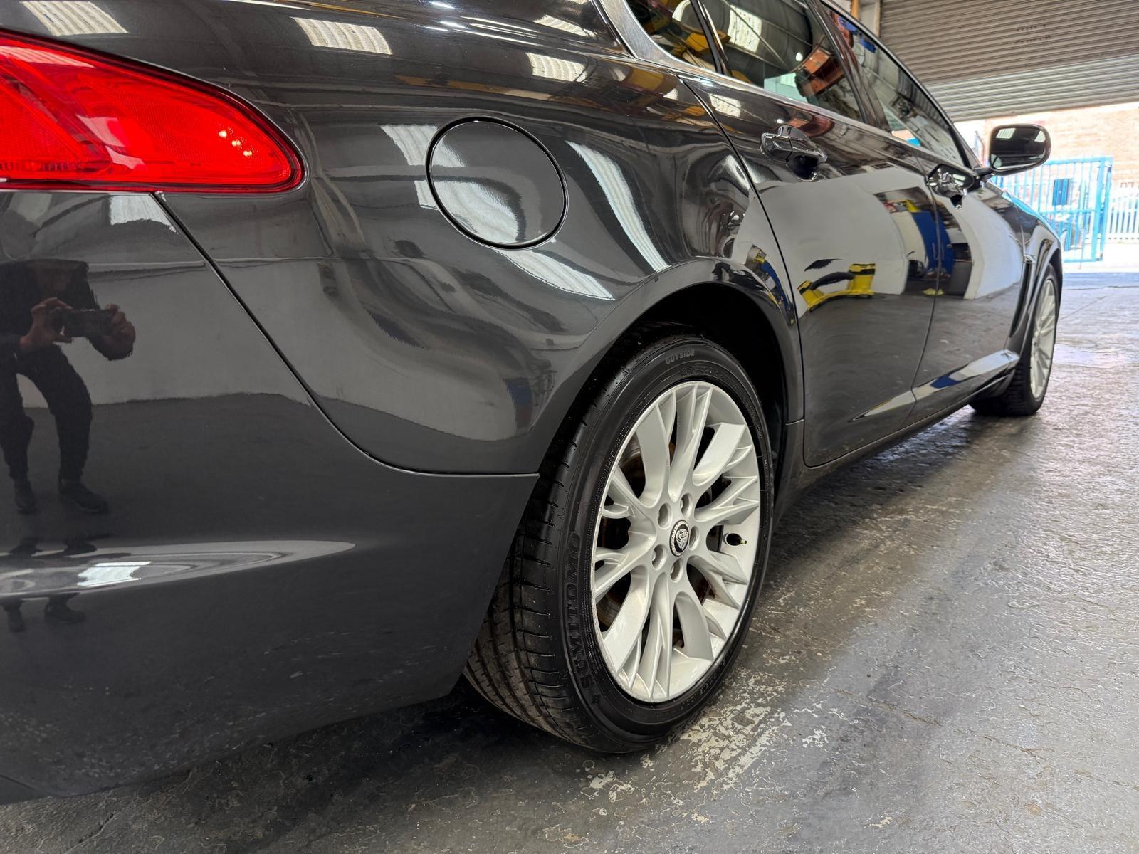 Jaguar XF - Image 15
