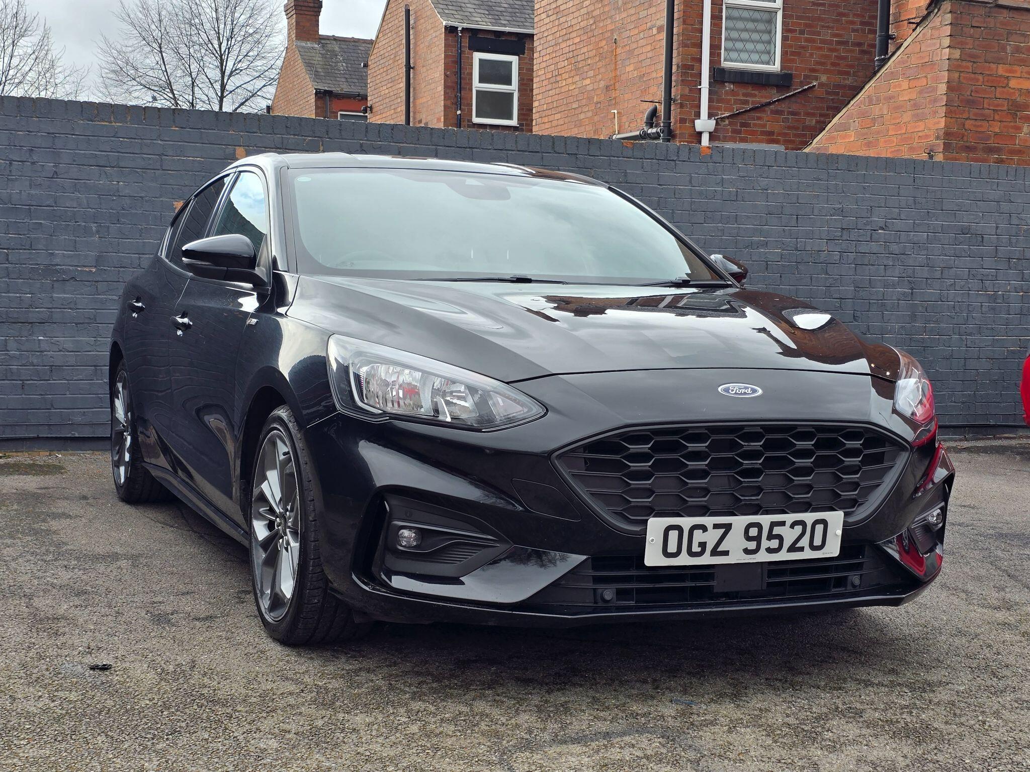 Ford Focus - Image 12
