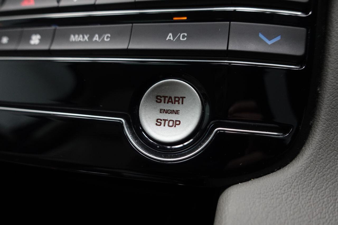 Jaguar F-Pace - Image 58