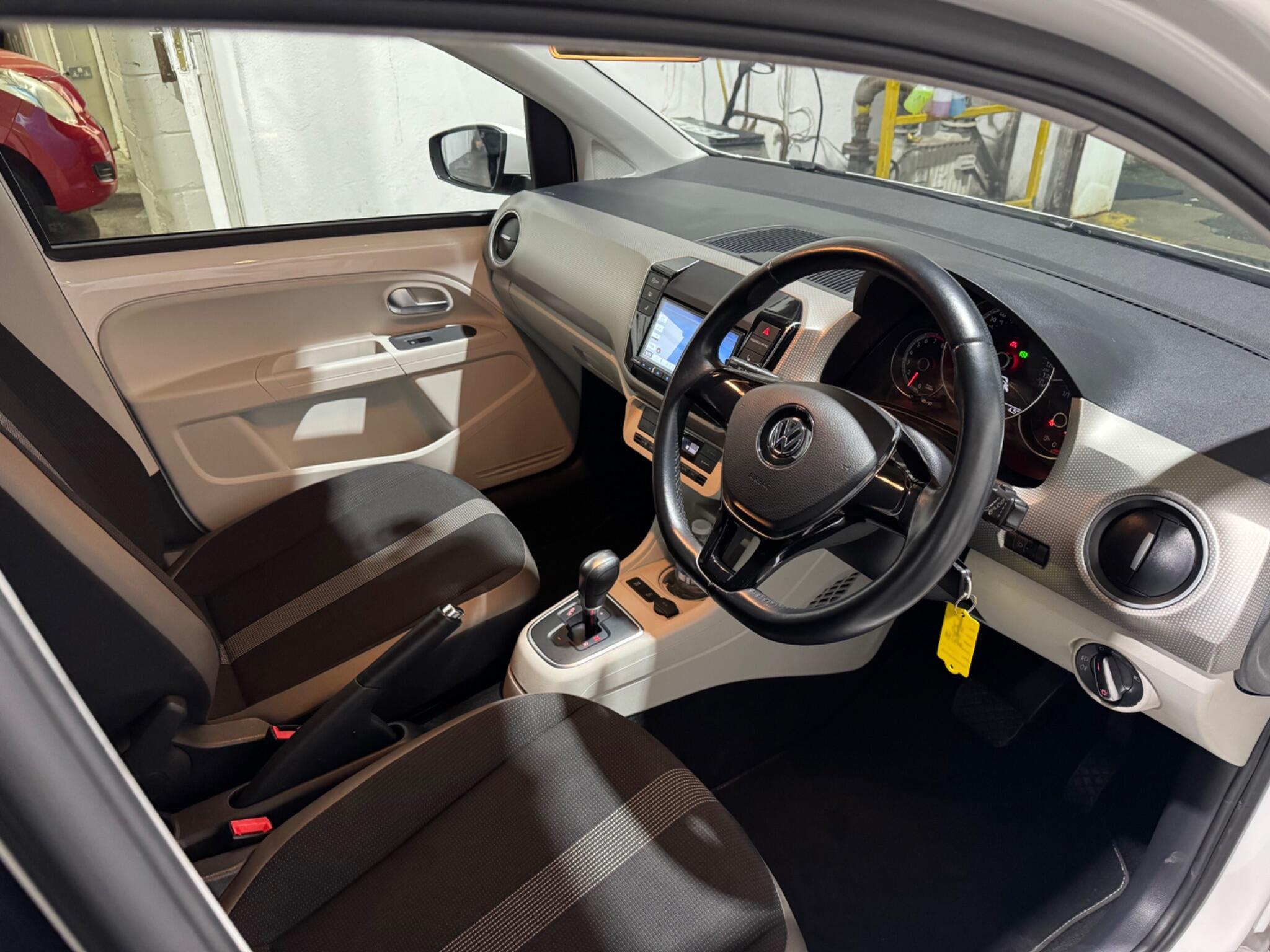 Volkswagen up! - Image 32