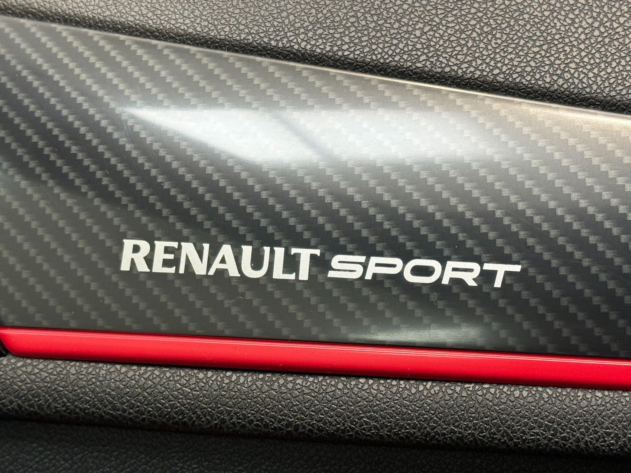 Renault Megane - Image 64