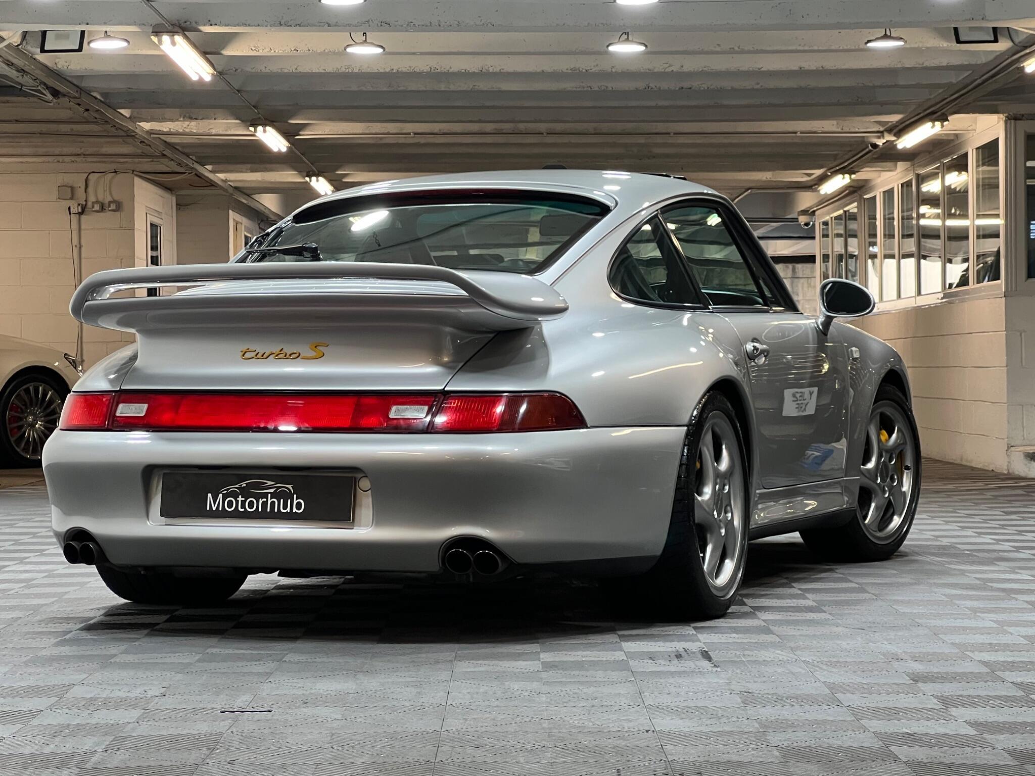 Porsche 911 - Image 4