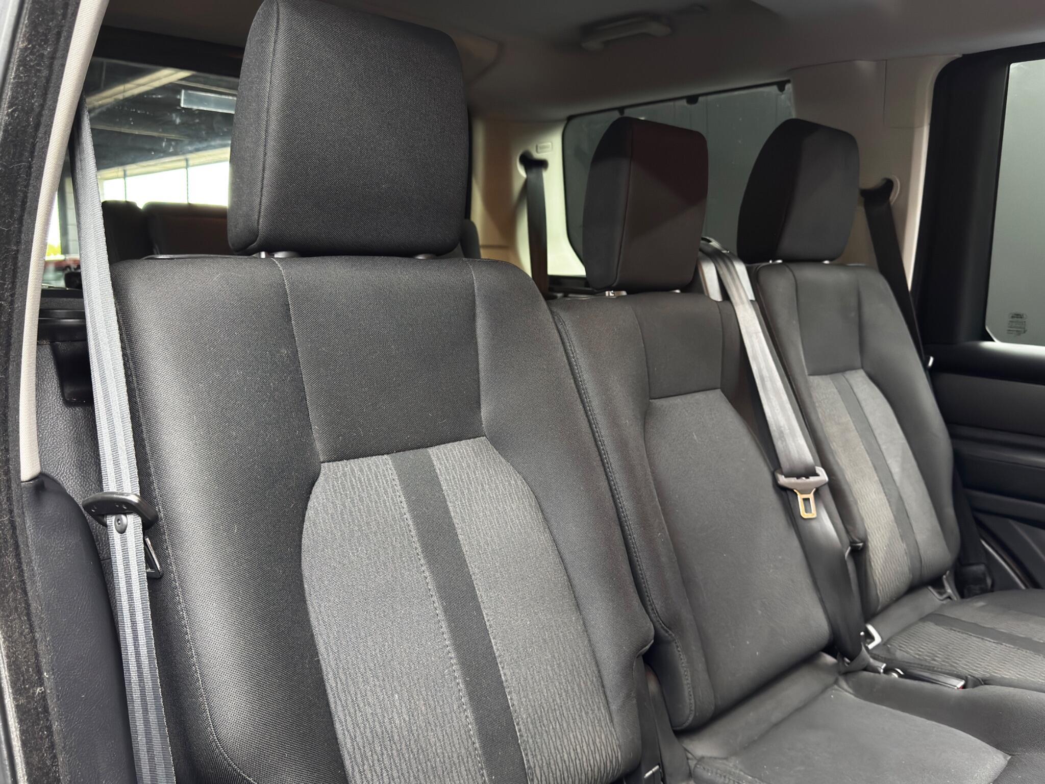 Land Rover DISCOVERY 4 - Image 14