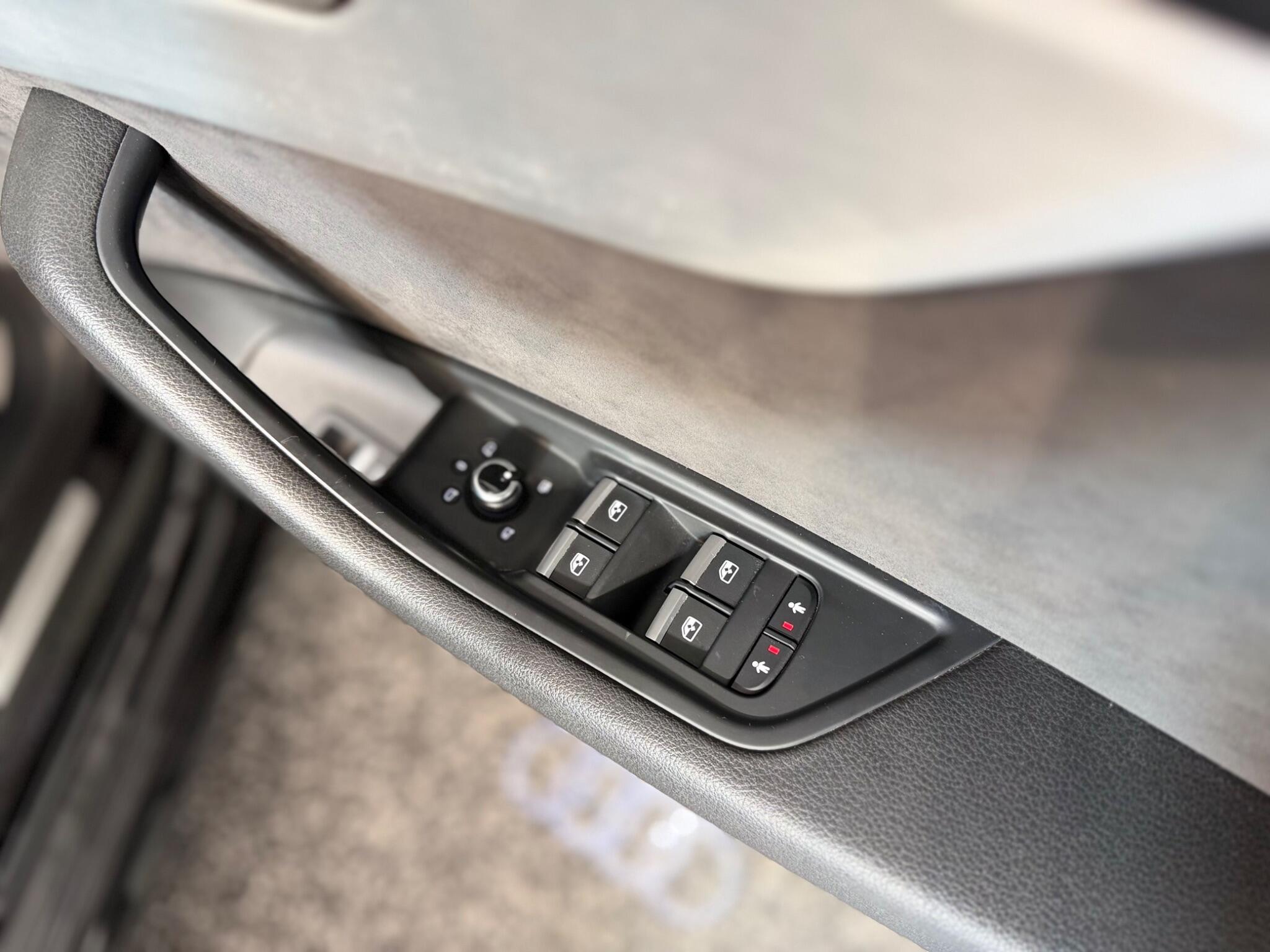 Audi A4 Avant - Image 18