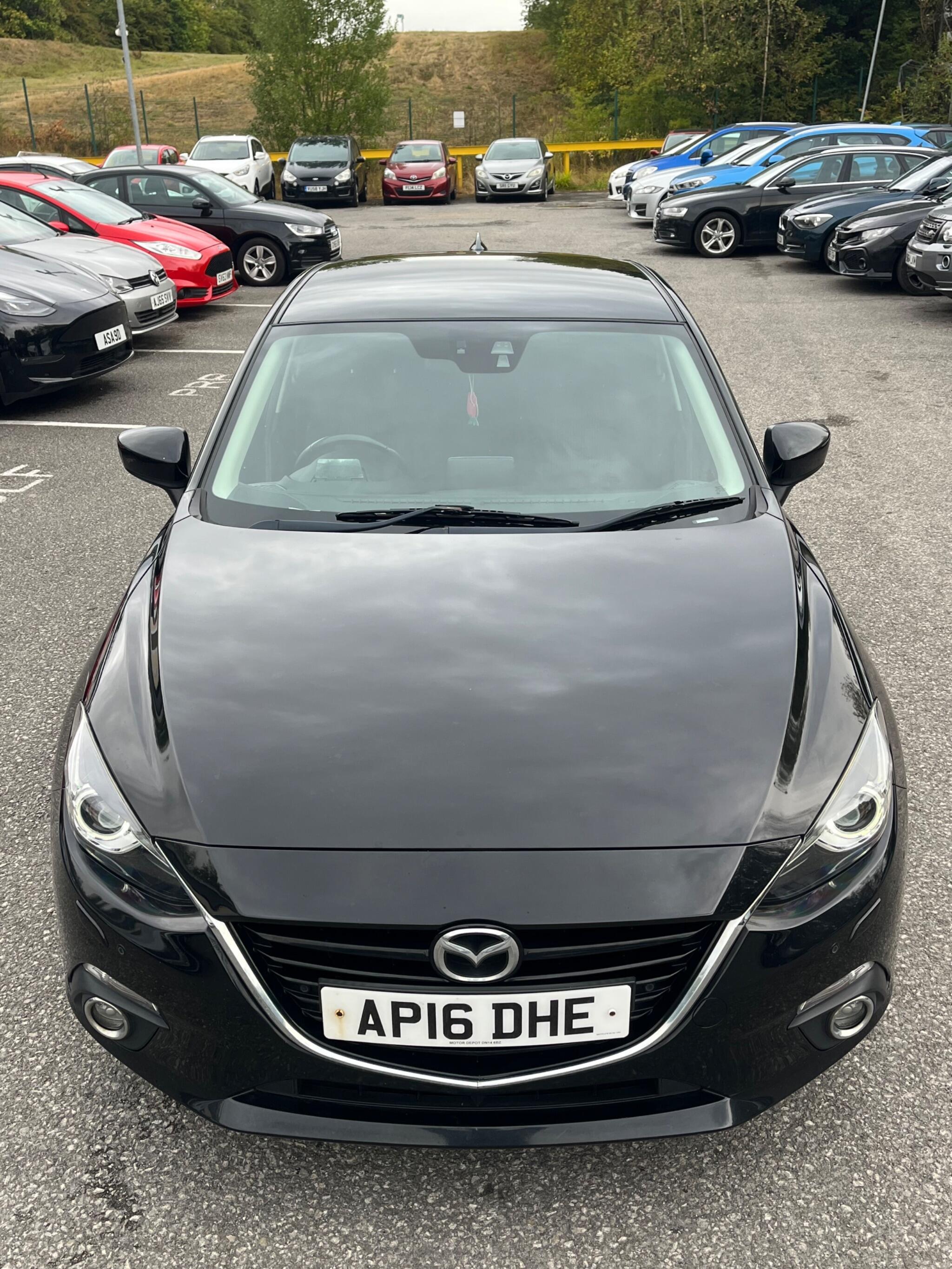 Mazda MAZDA3 - Image 3