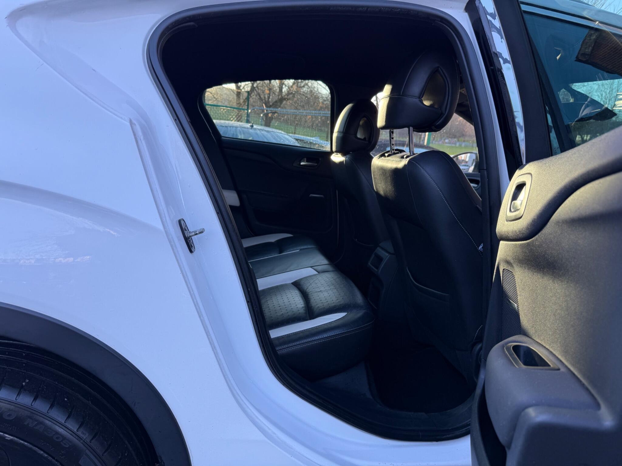 DS AUTOMOBILES DS 4 CROSSBACK - Image 24