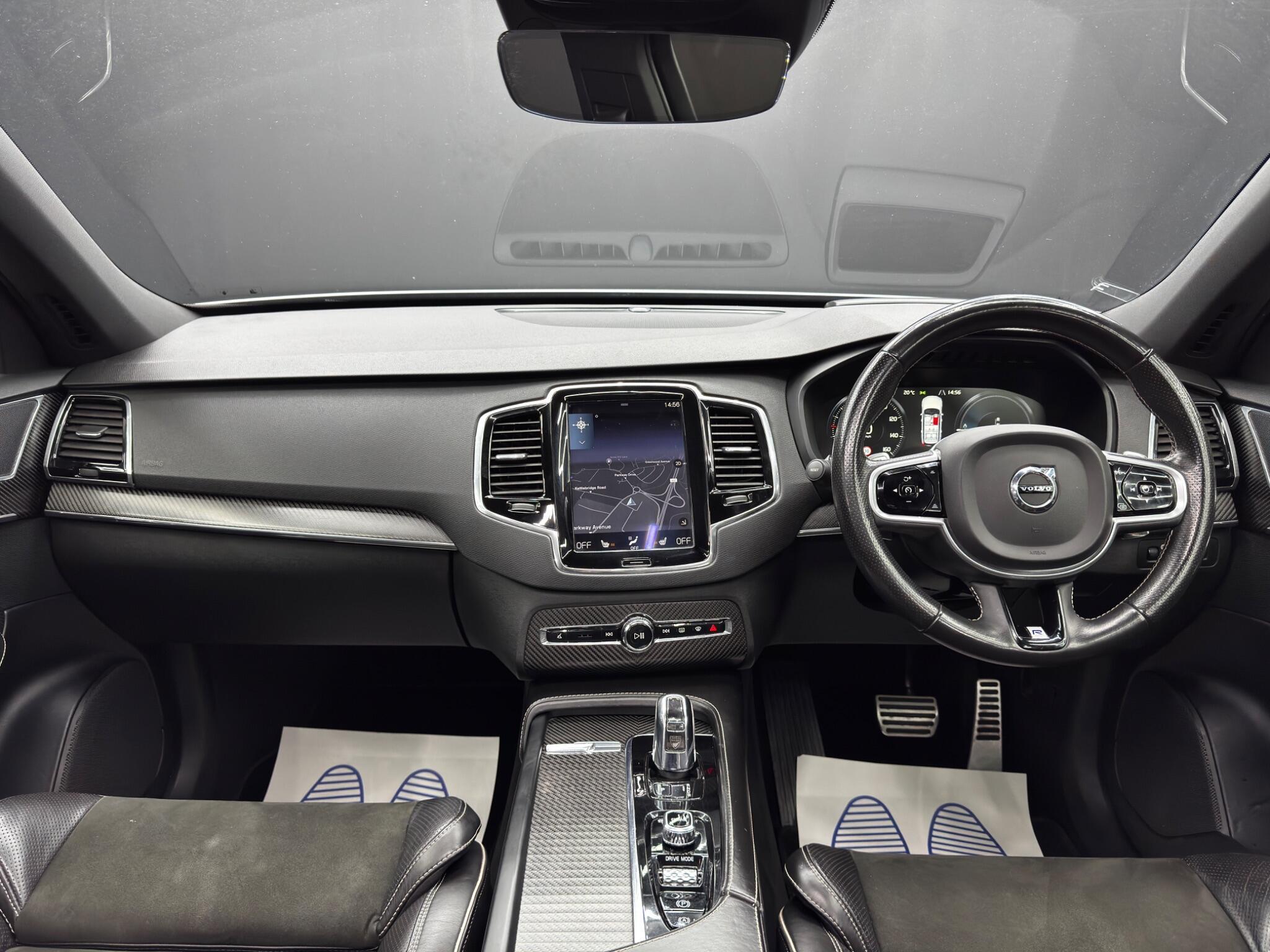 Volvo XC90 - Image 10