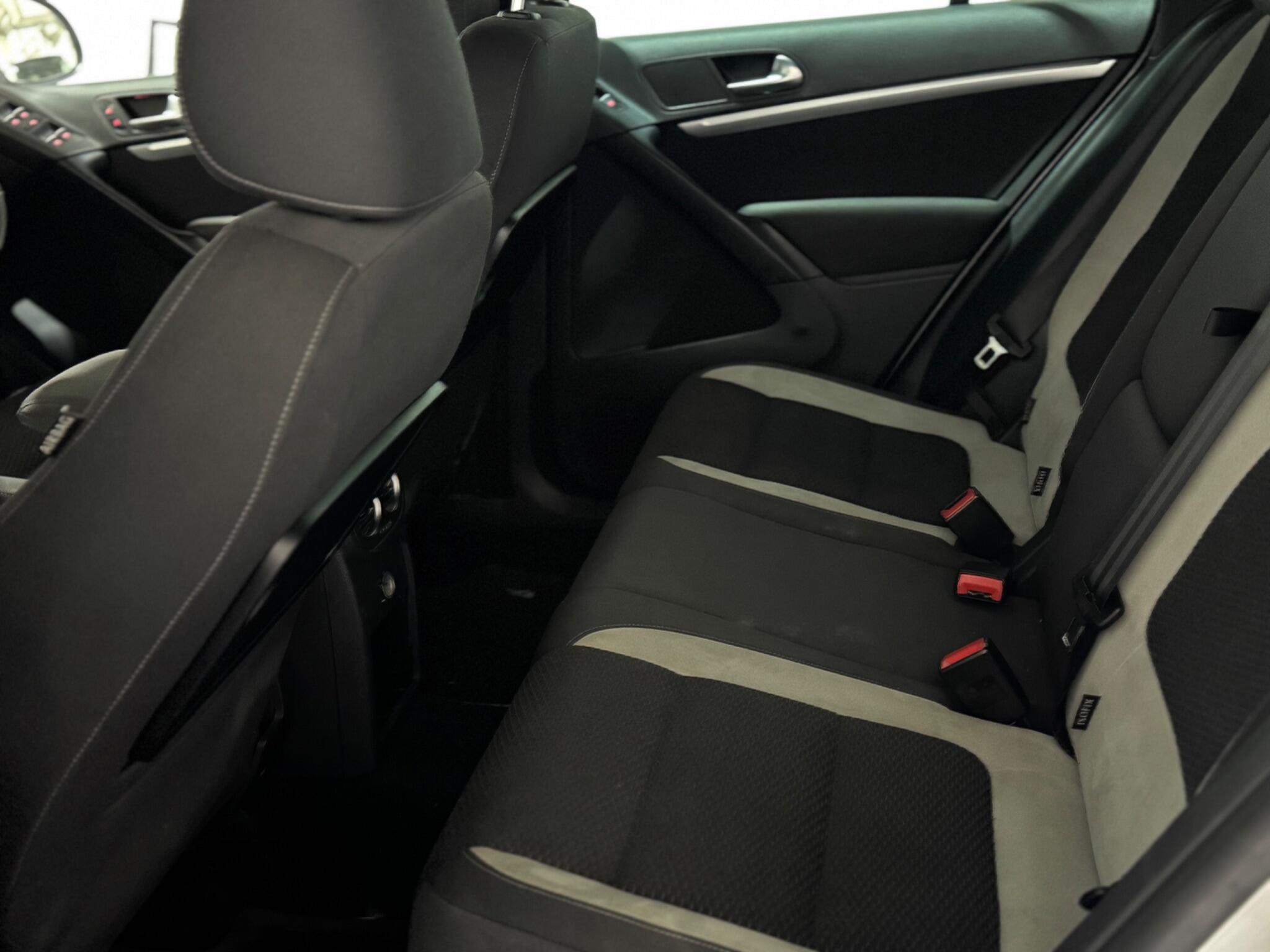 Volkswagen Tiguan - Image 26